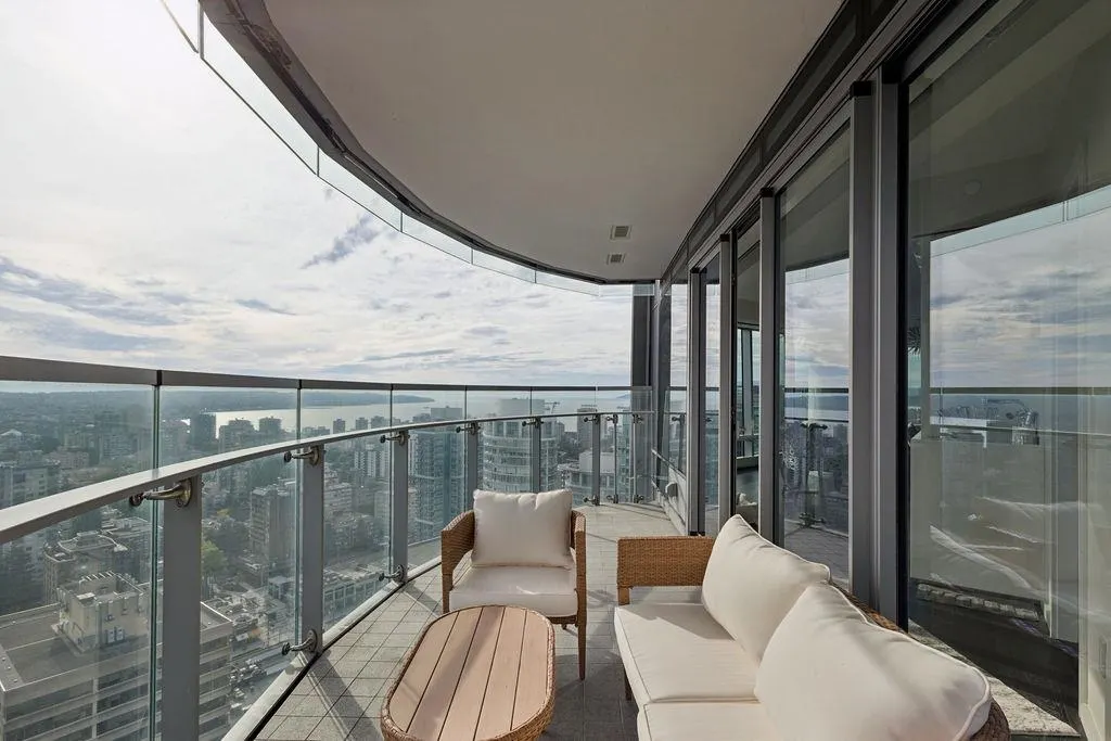1151 W Georgia Street #3902