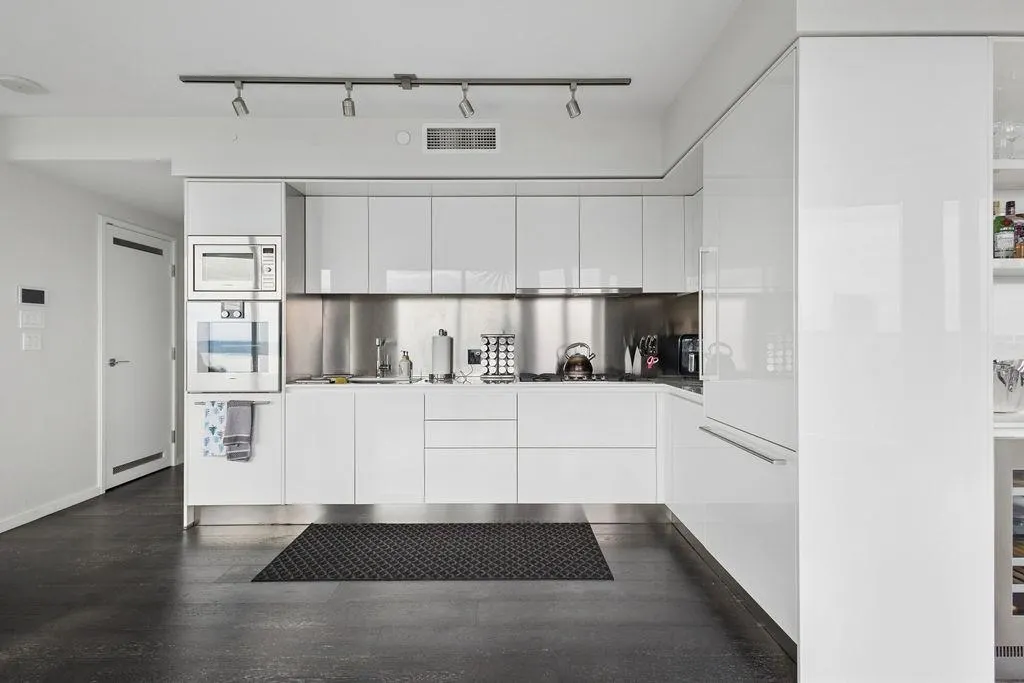 1151 W Georgia Street #3902