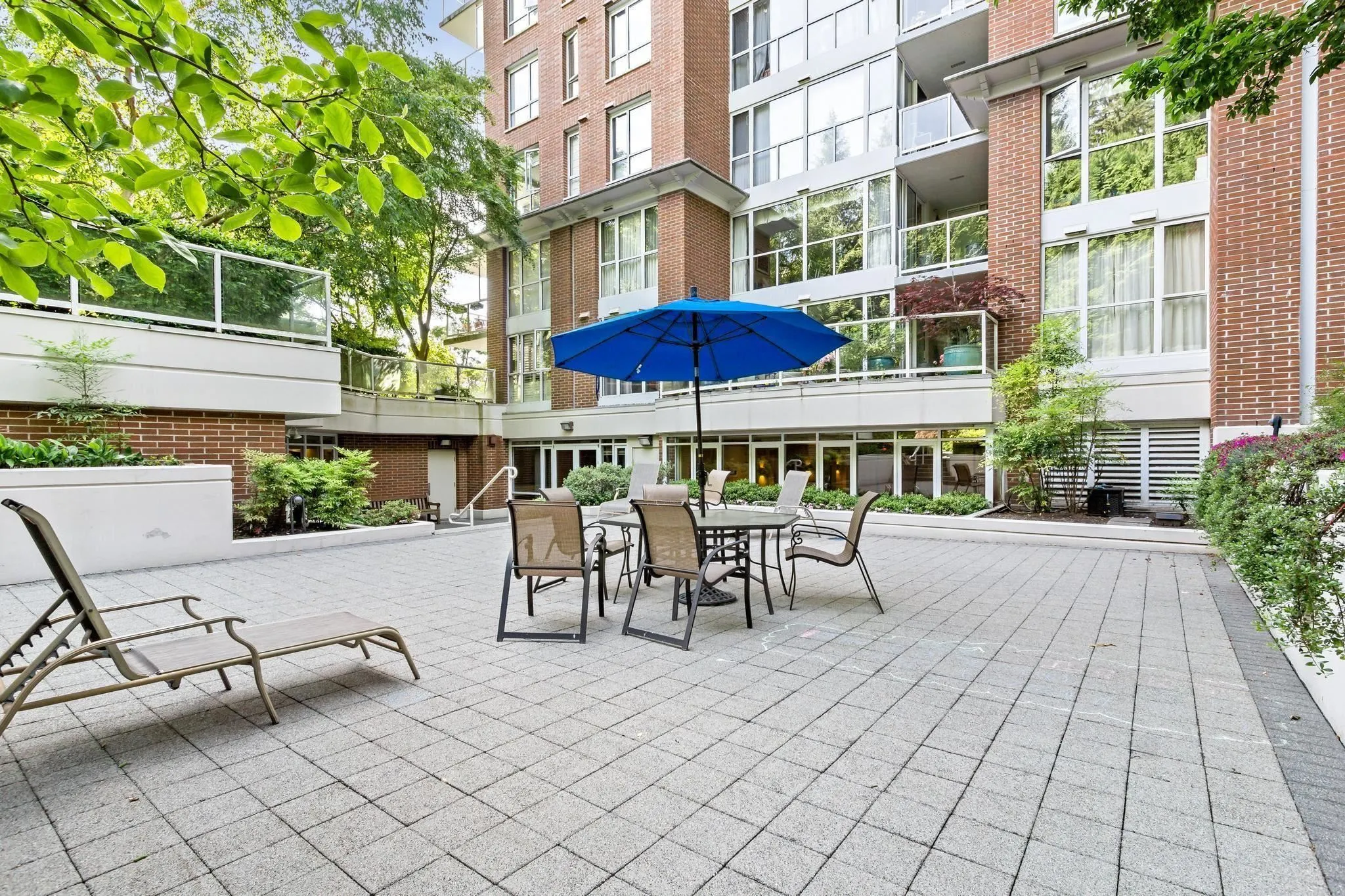 5615 Hampton Place #704