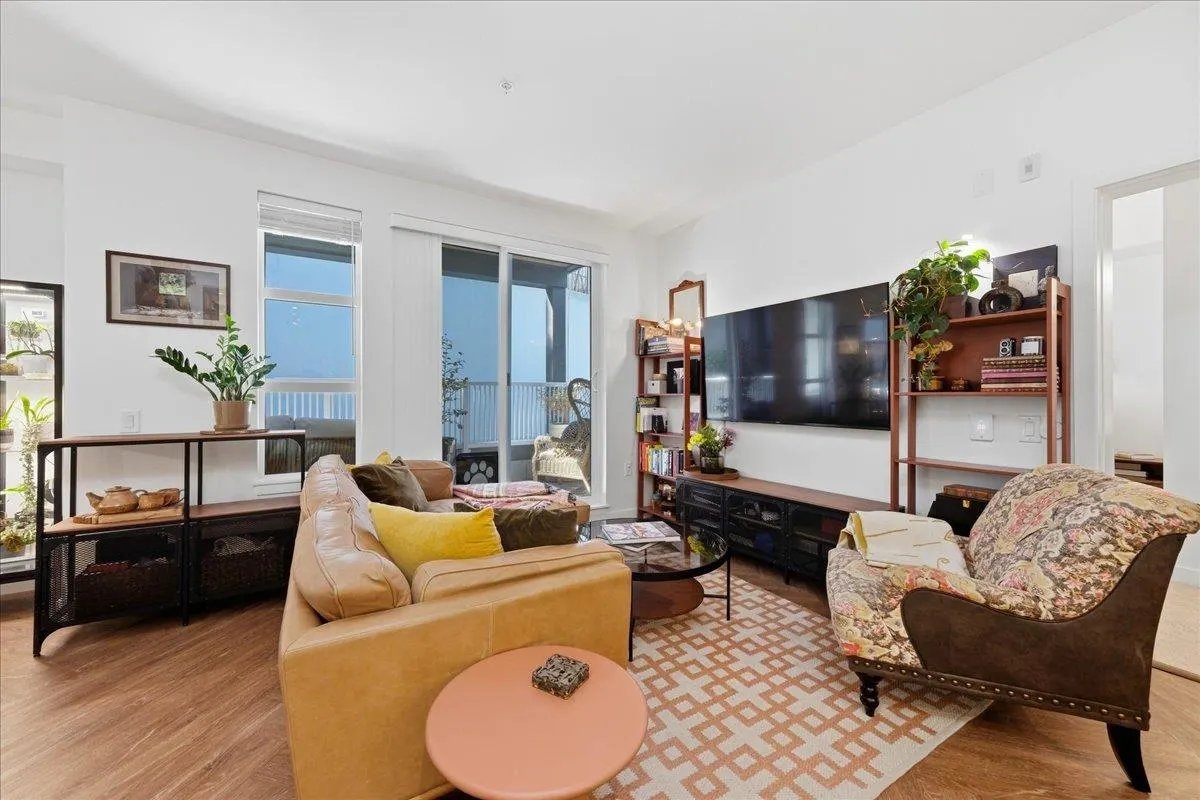 3229 St Johns Street #320