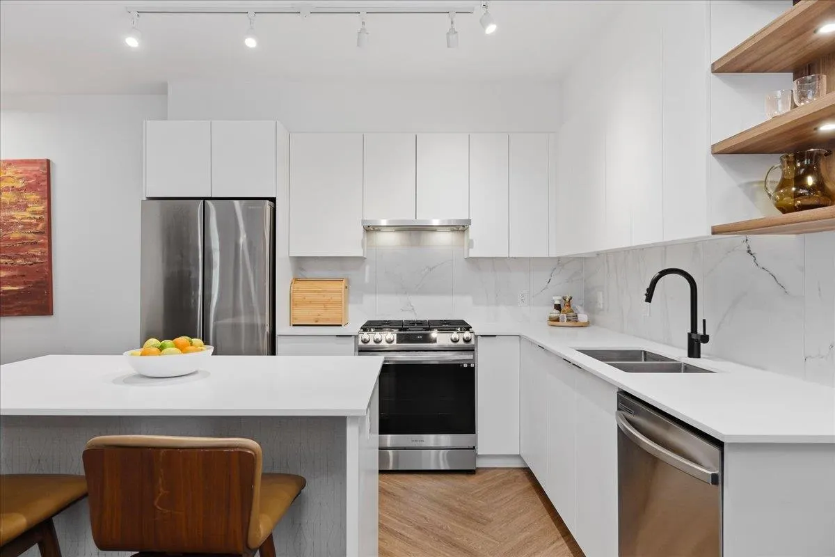 3229 St Johns Street #320
