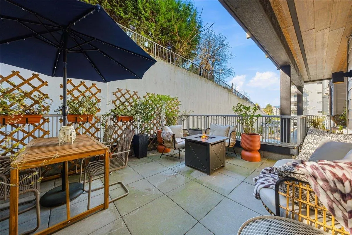 3229 St Johns Street #320