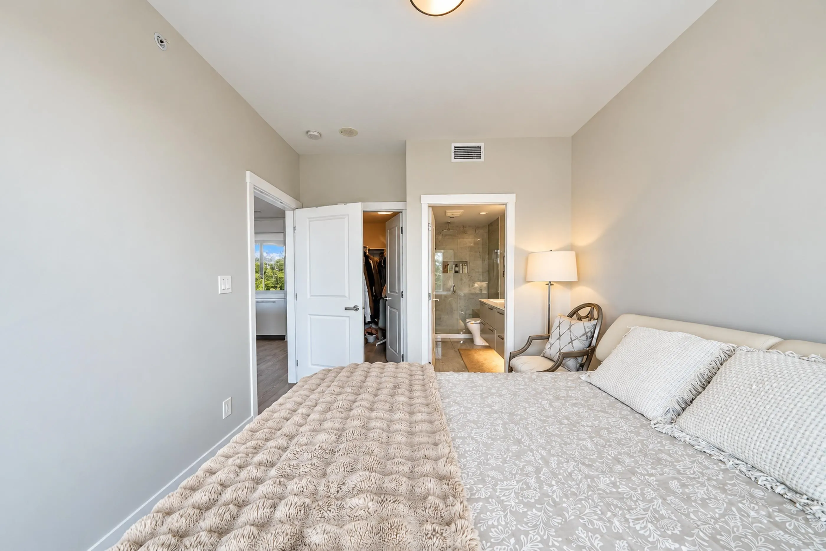 3533 Ross Drive #902