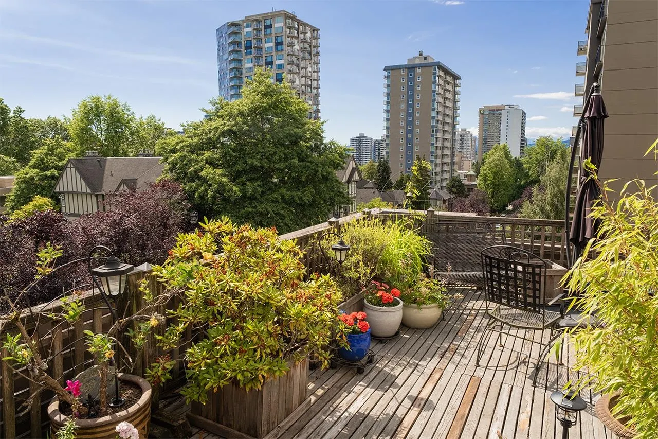 985 Jervis Street #6
