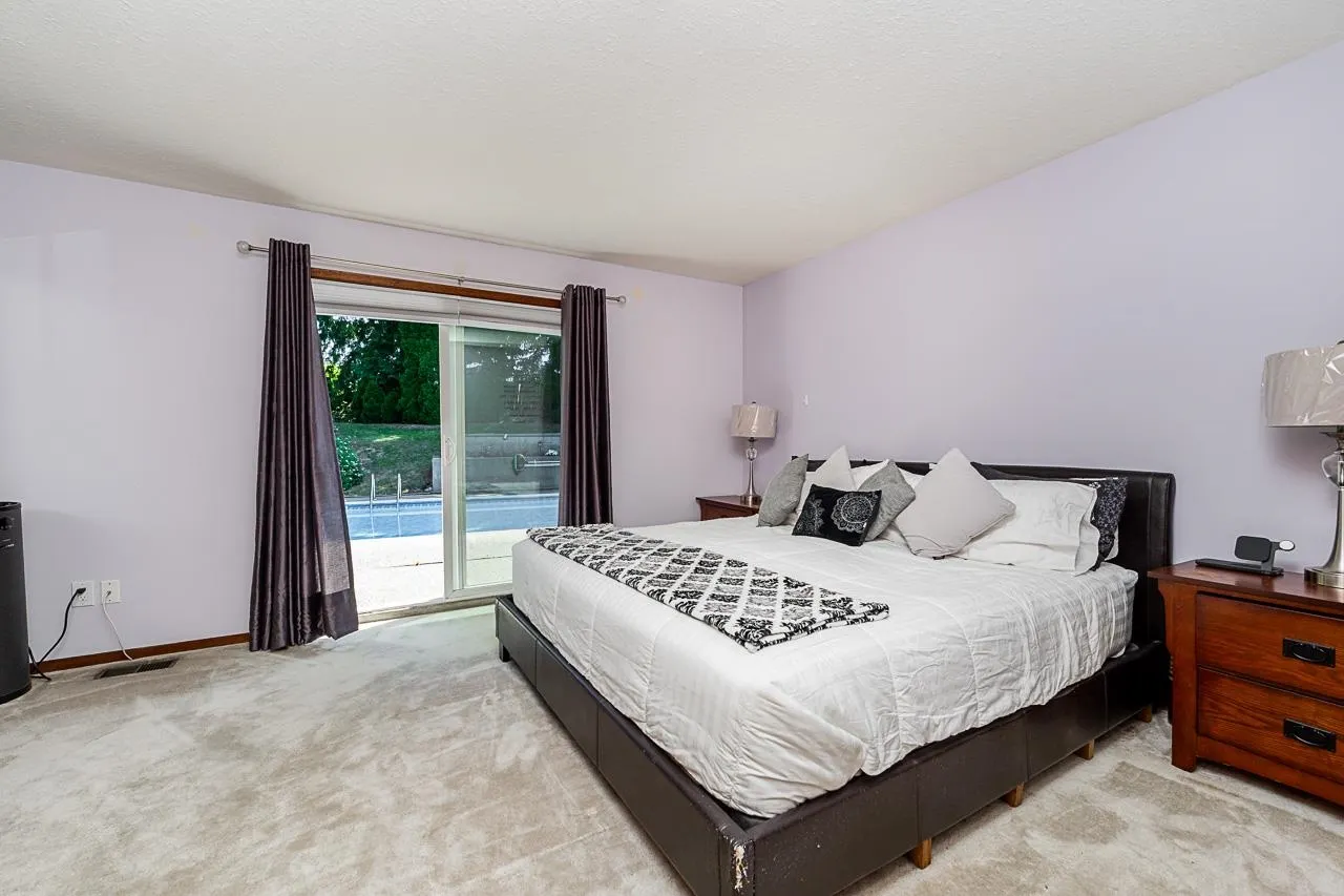 3762 Nanaimo Crescent
