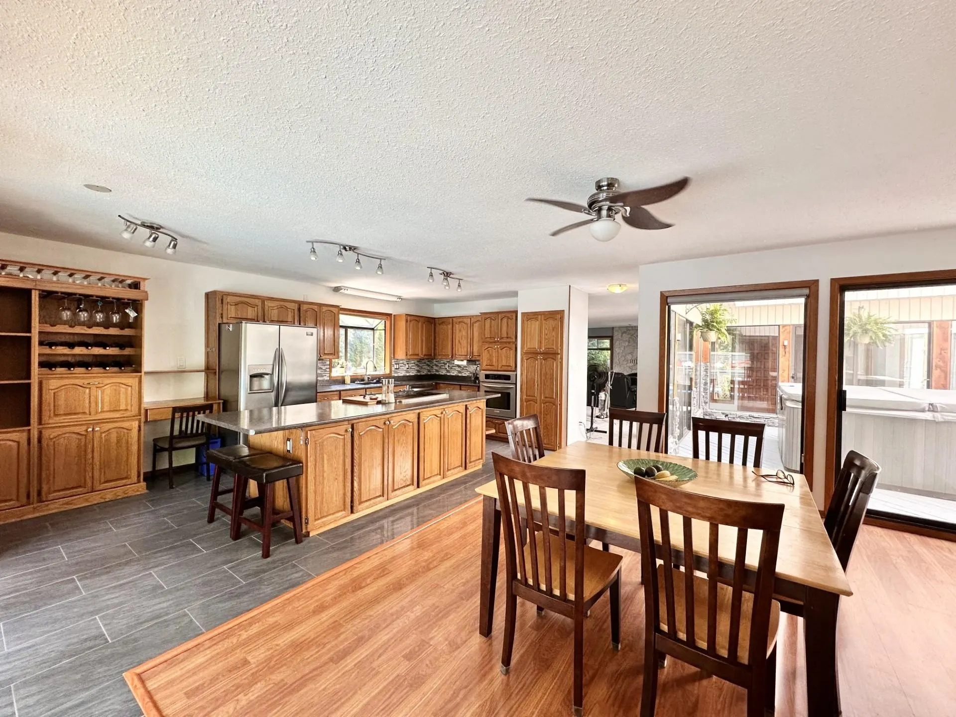 3762 Nanaimo Crescent