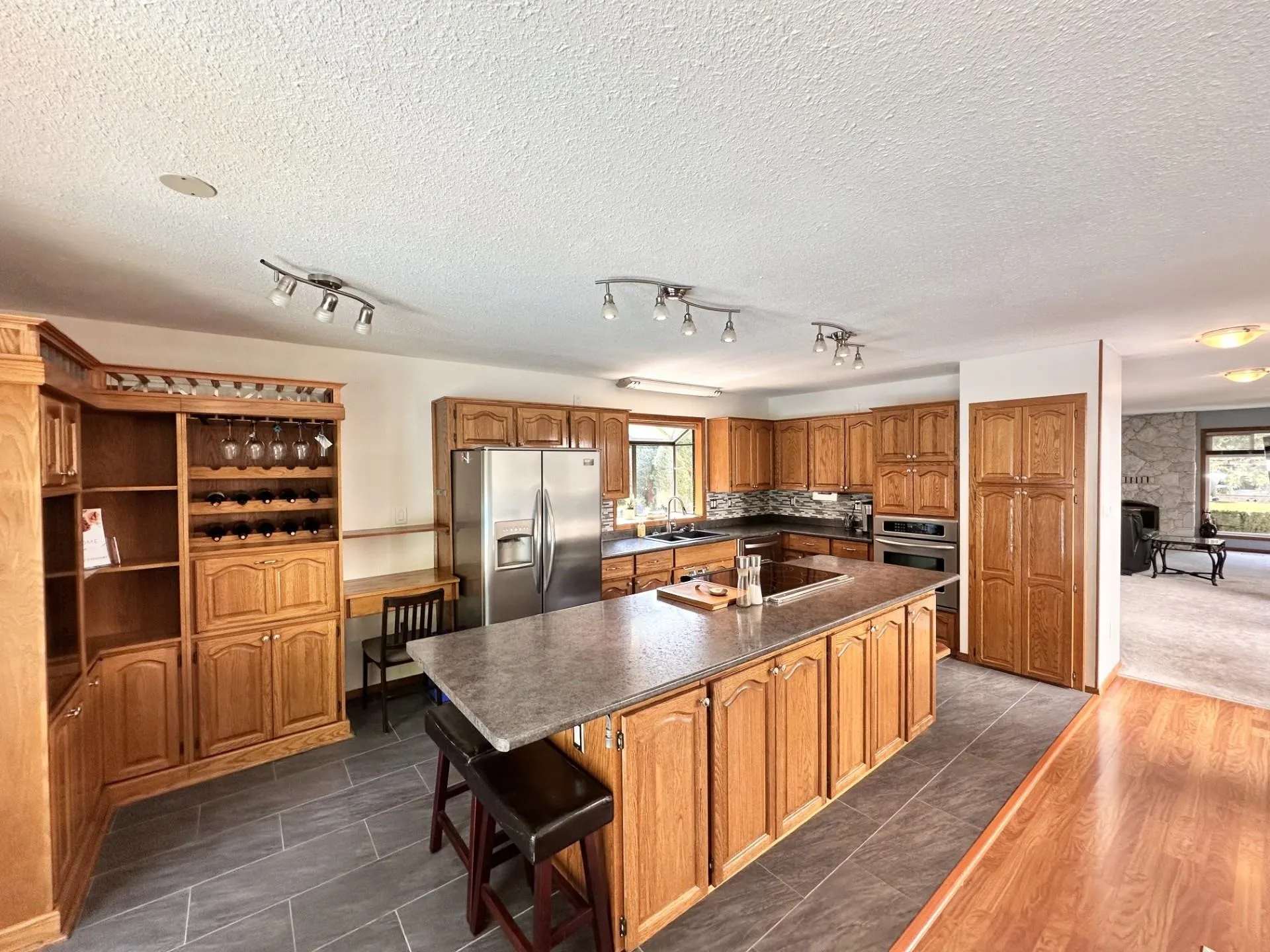 3762 Nanaimo Crescent