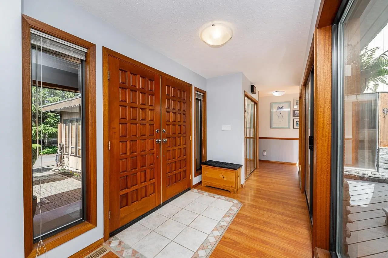 3762 Nanaimo Crescent