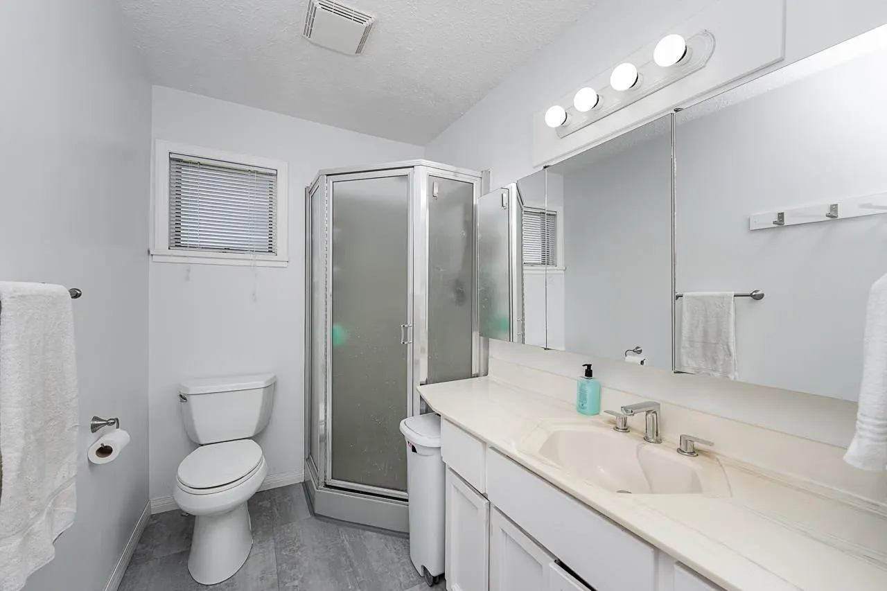 3762 Nanaimo Crescent