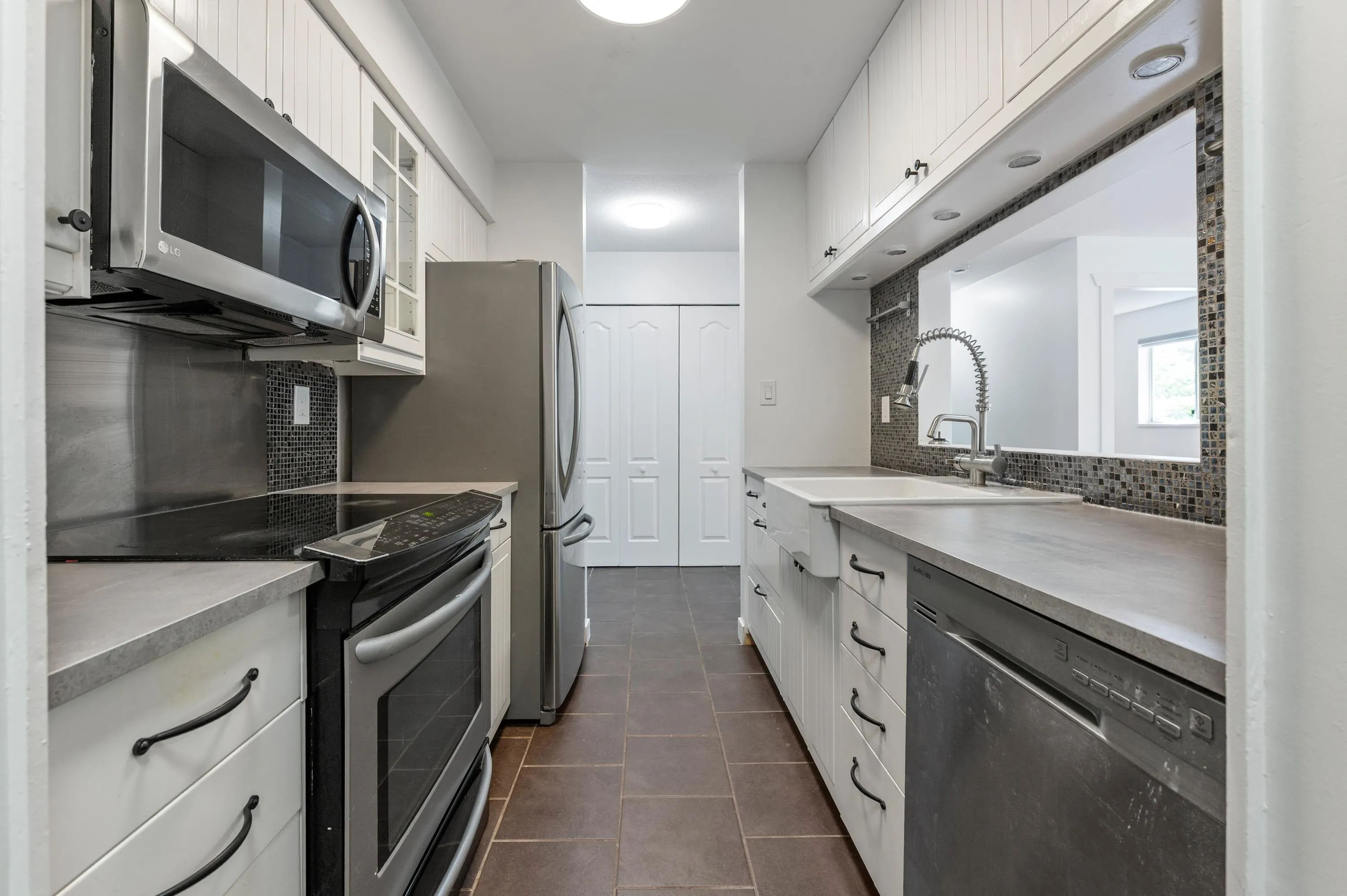 15991 Thrift Avenue #218