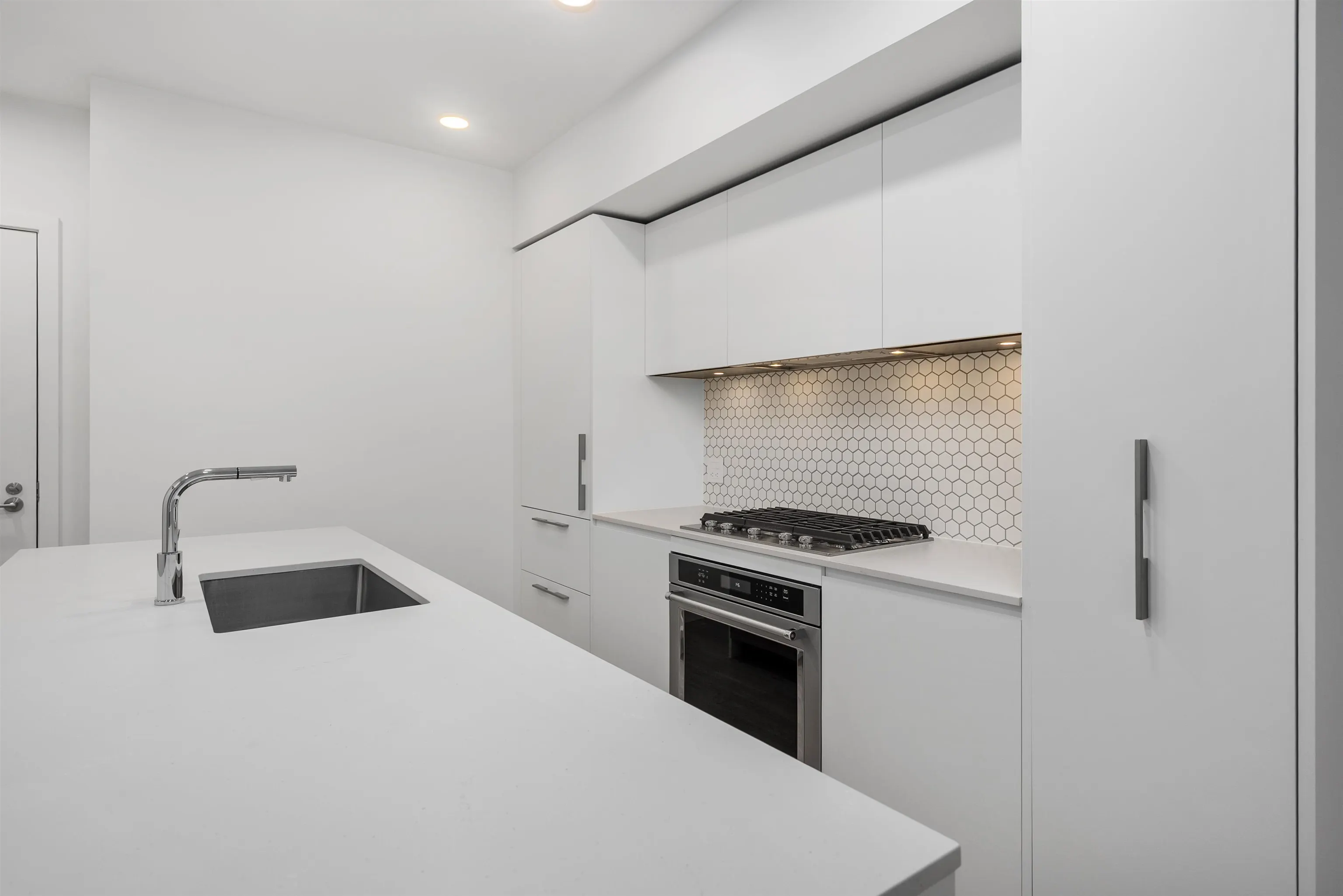 1506 Scott Crescent #304