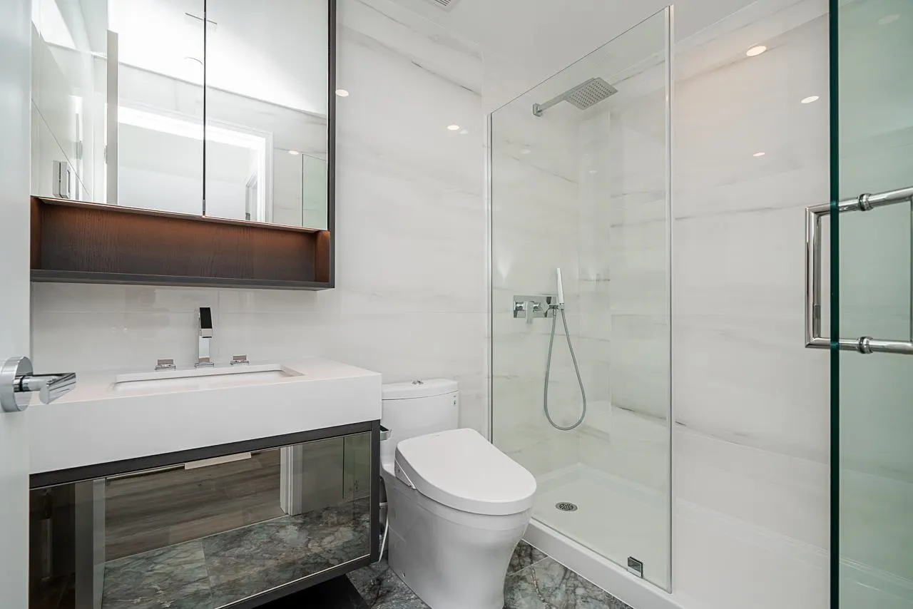 1342 Johnston Road #804