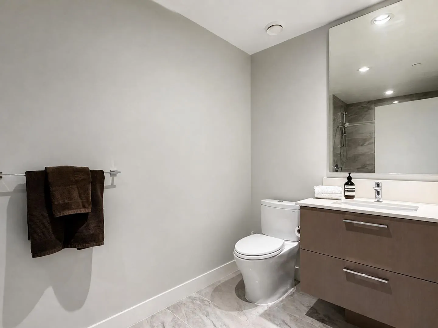 5410 Shortcut Road #303
