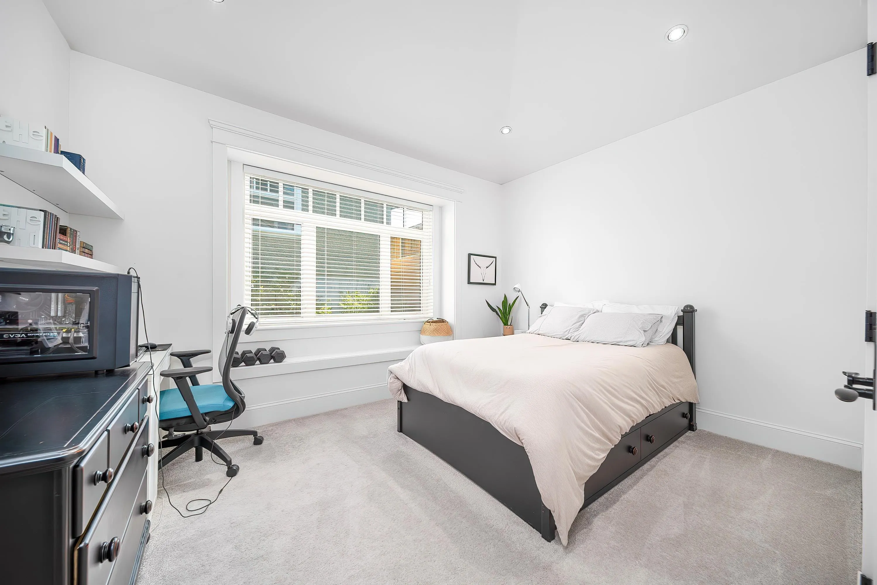 18 Hythe Avenue