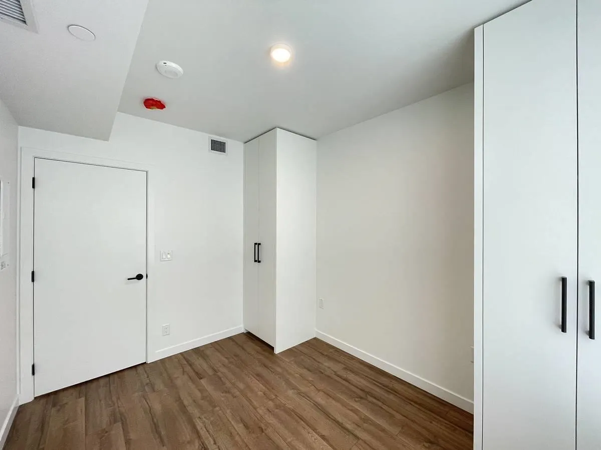 10448 University Dr #7XX
