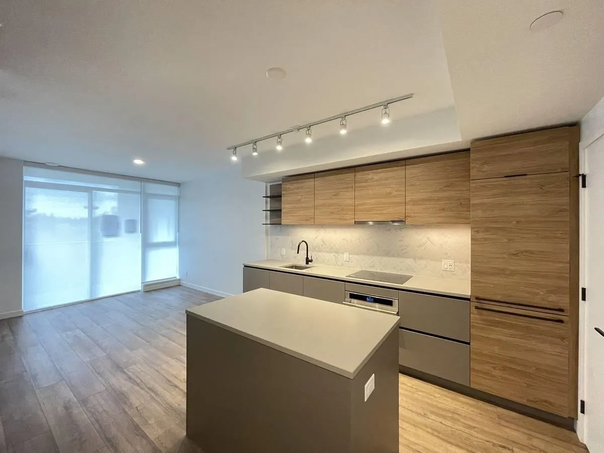 10448 University Dr #7XX