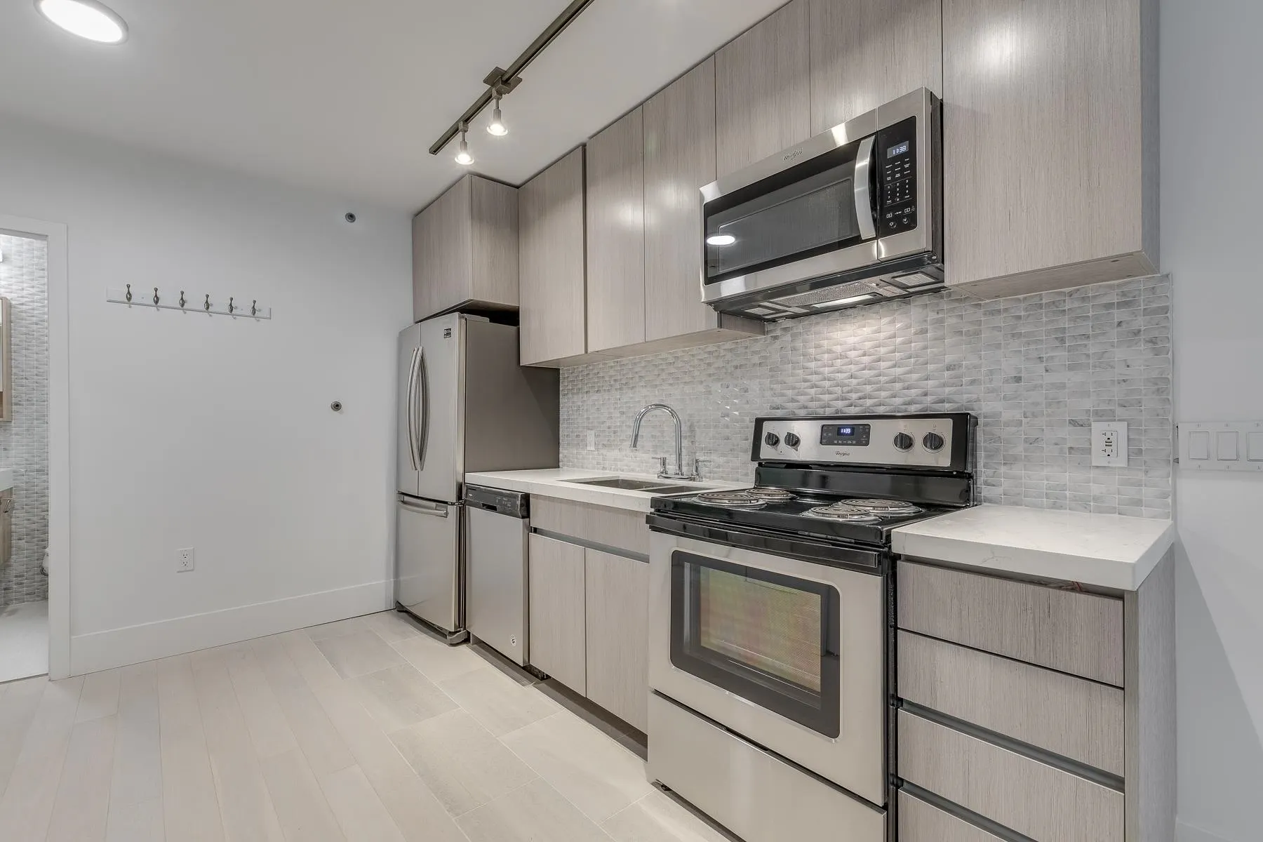 1425 Haro Street #103
