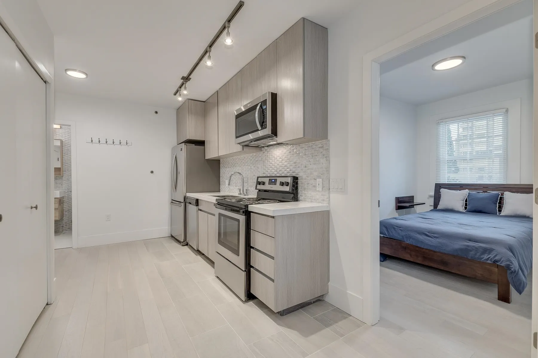 1425 Haro Street #103
