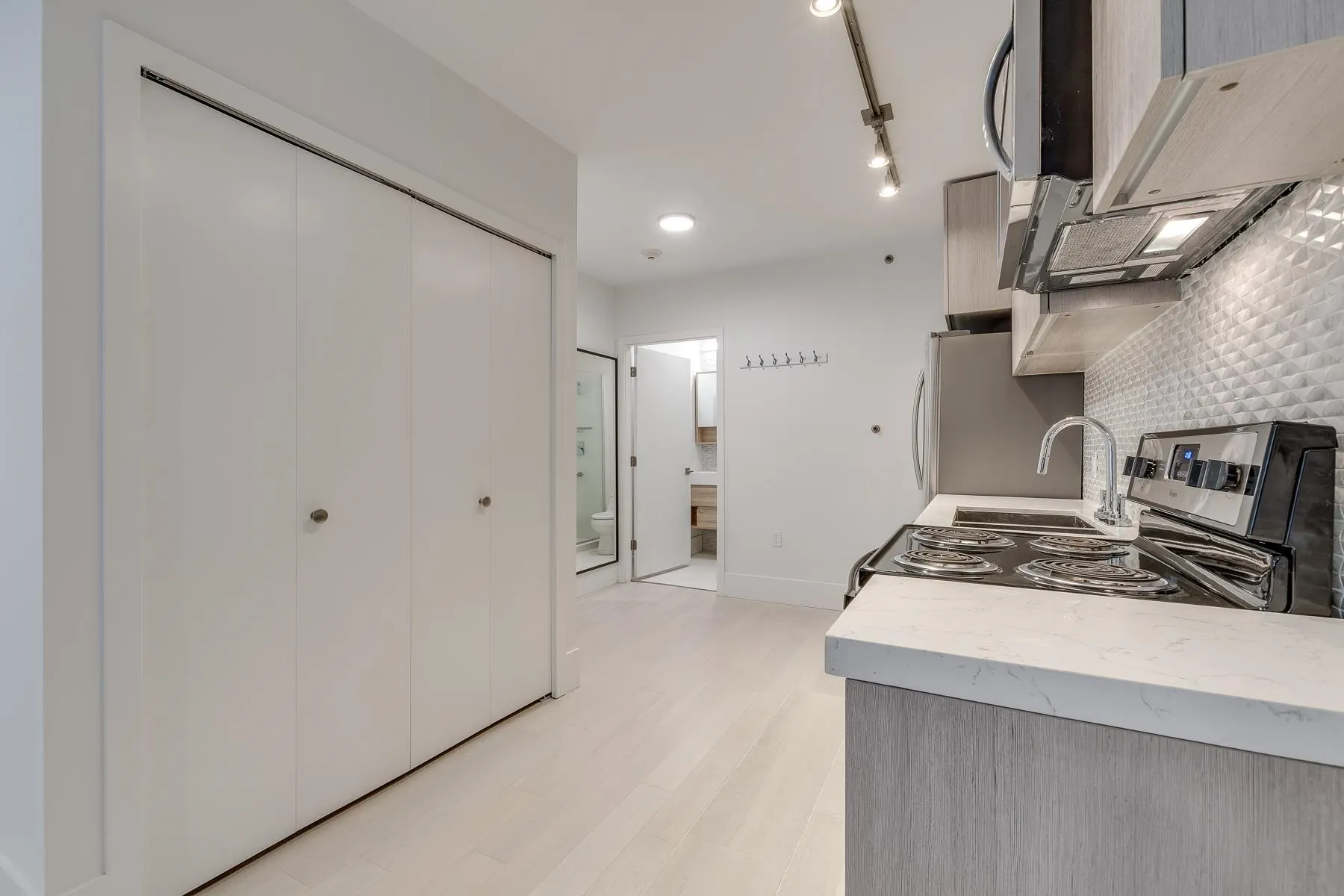 1425 Haro Street #103