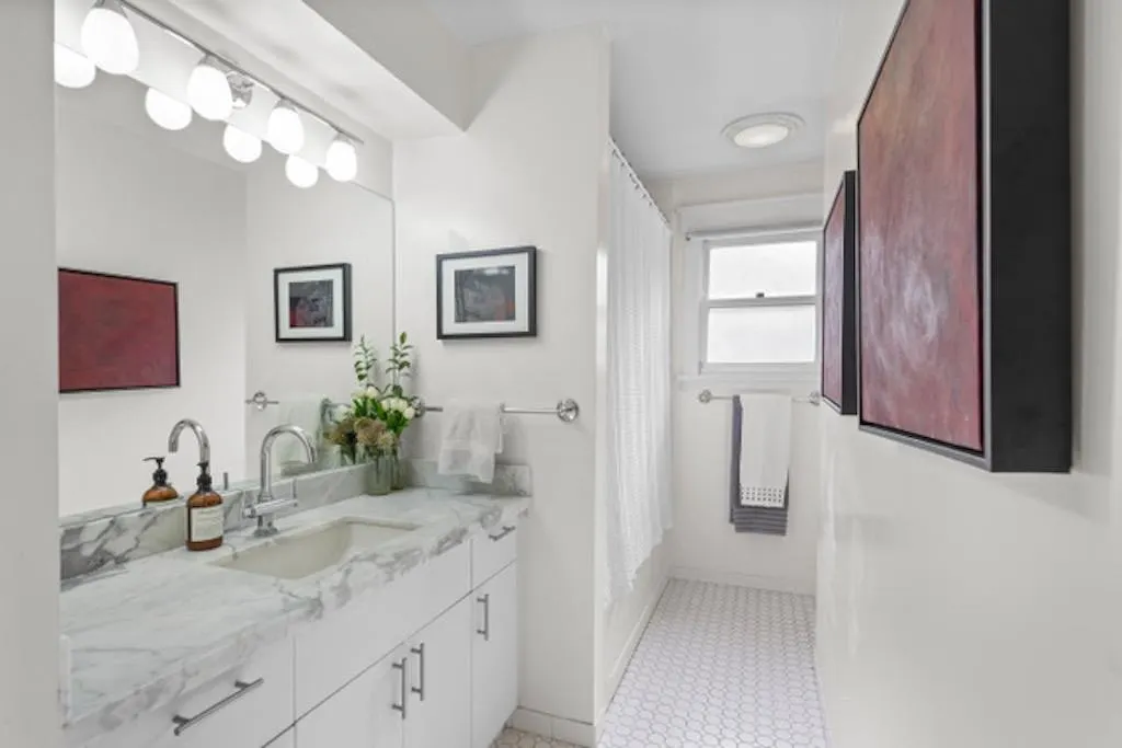 136X W 7th Avenue