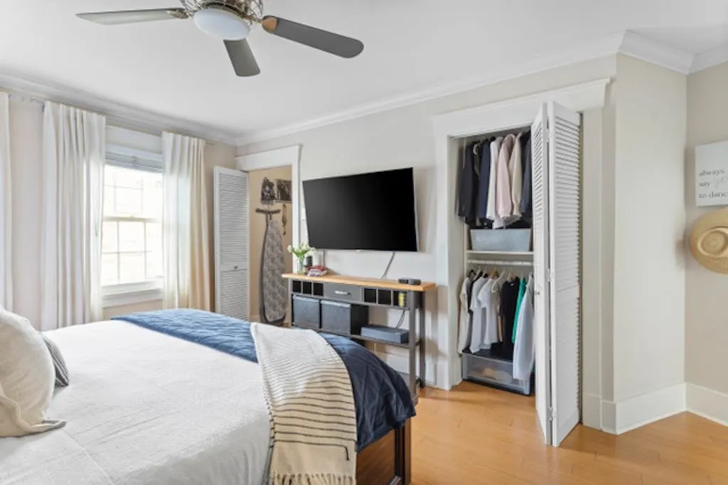 136X W 7th Avenue