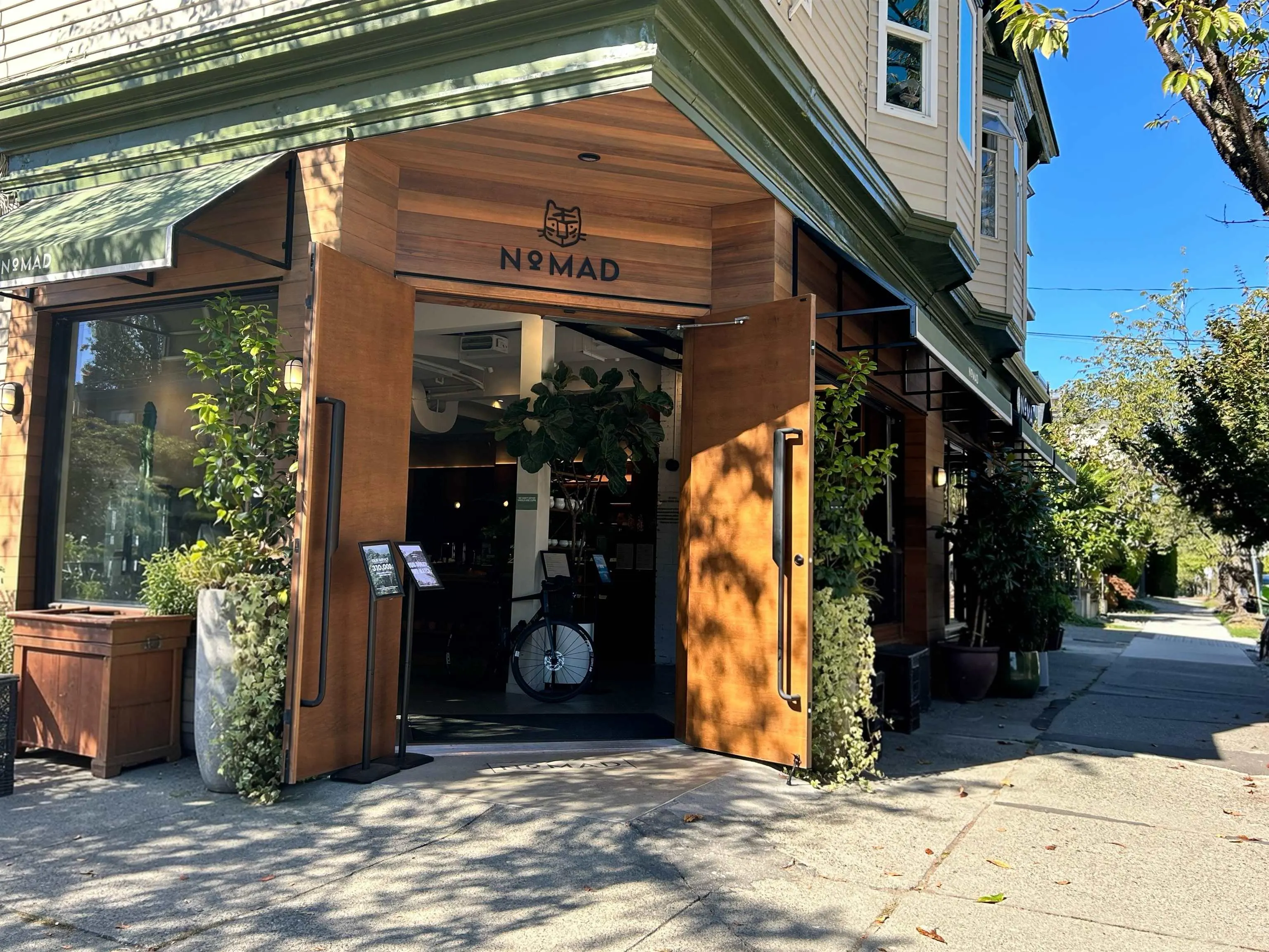 2080 W Broadway #661