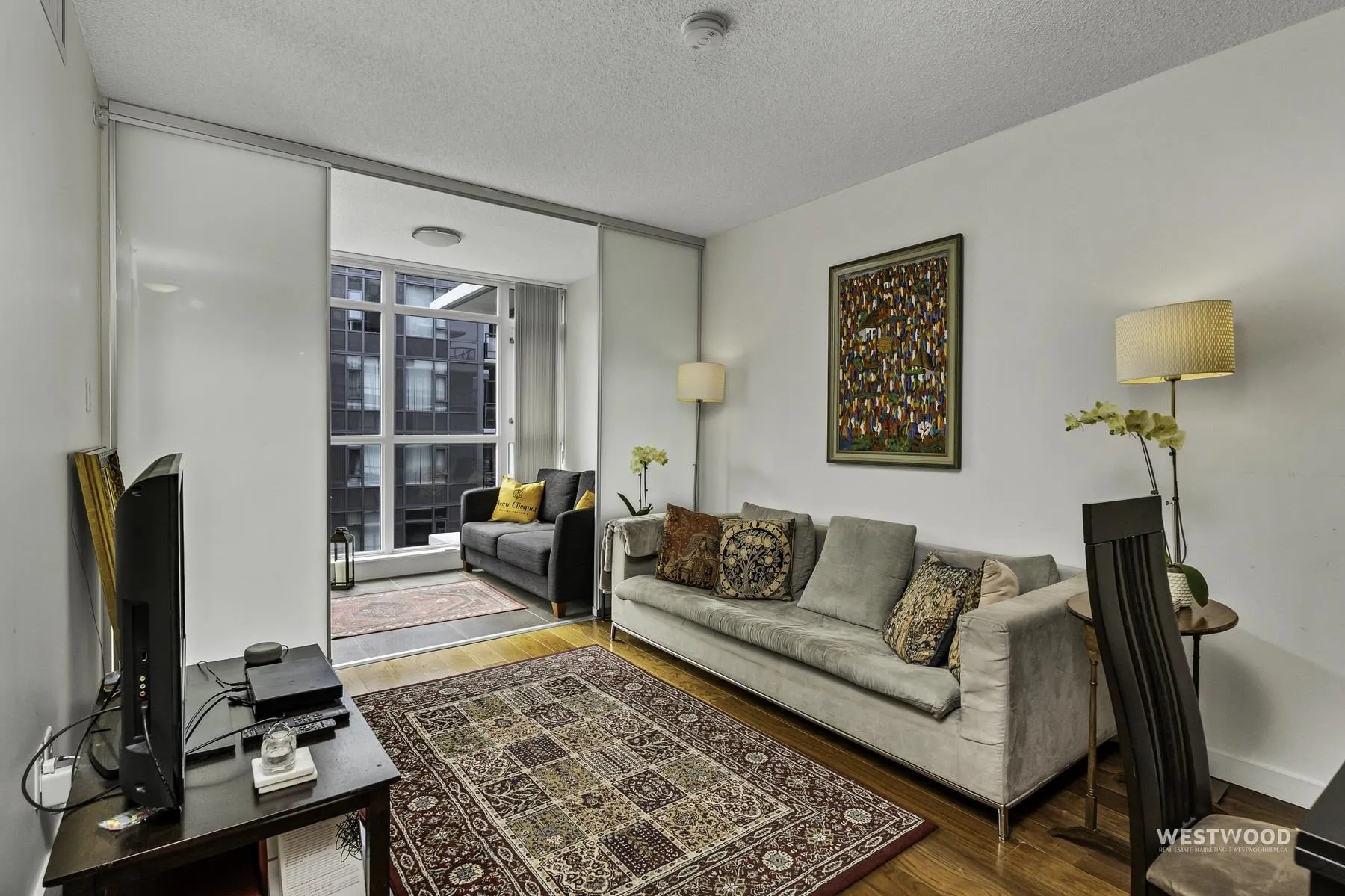 2080 W Broadway #661