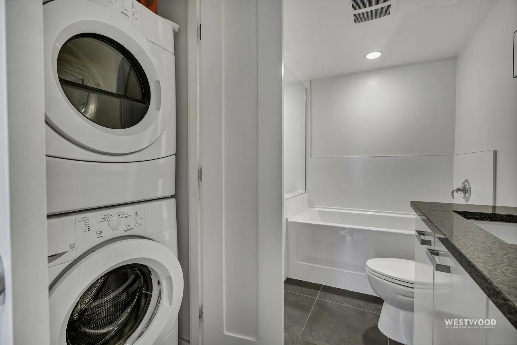 2080 W Broadway #661