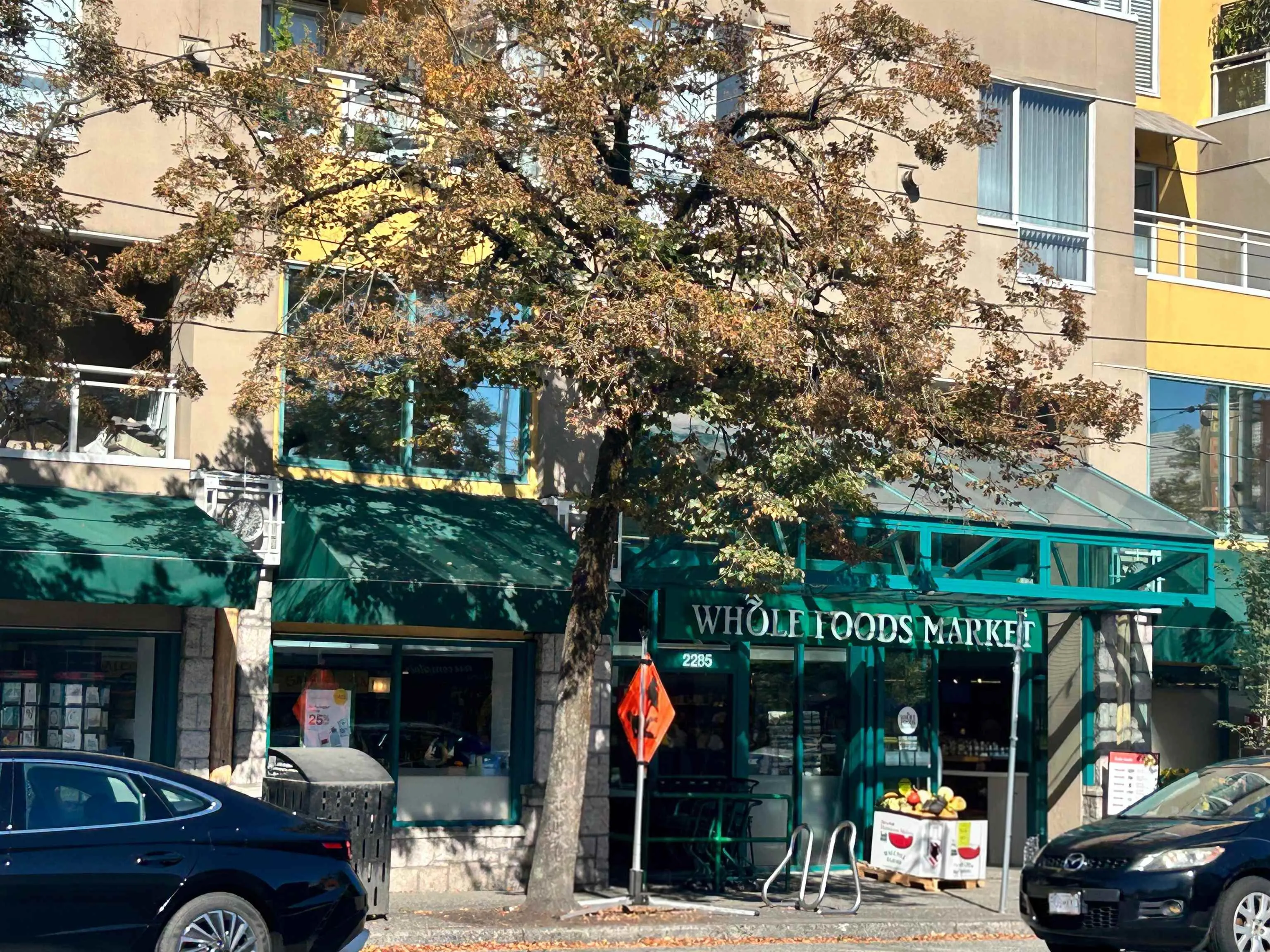 2080 W Broadway #661