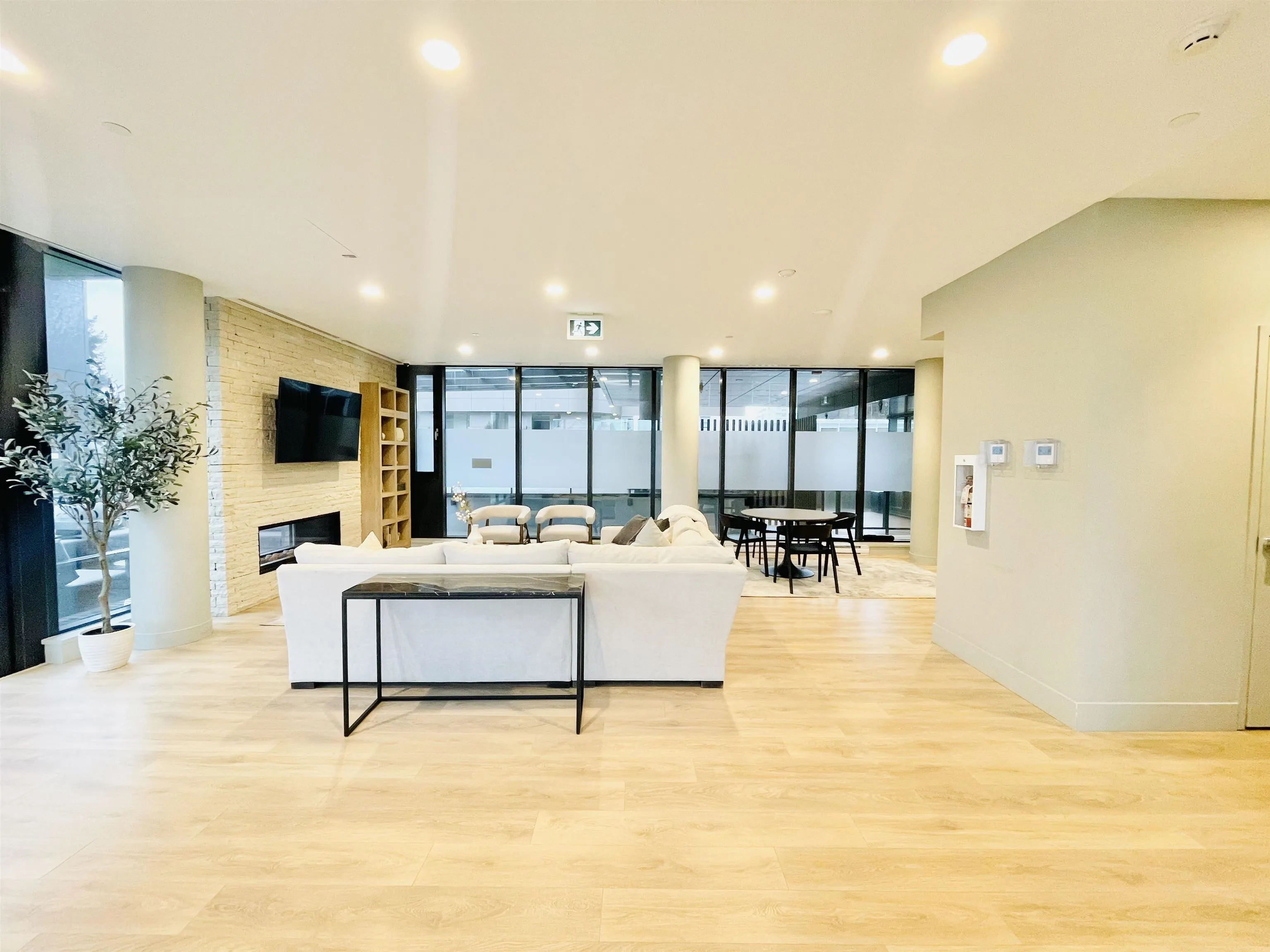 1588 Johnston Road #303