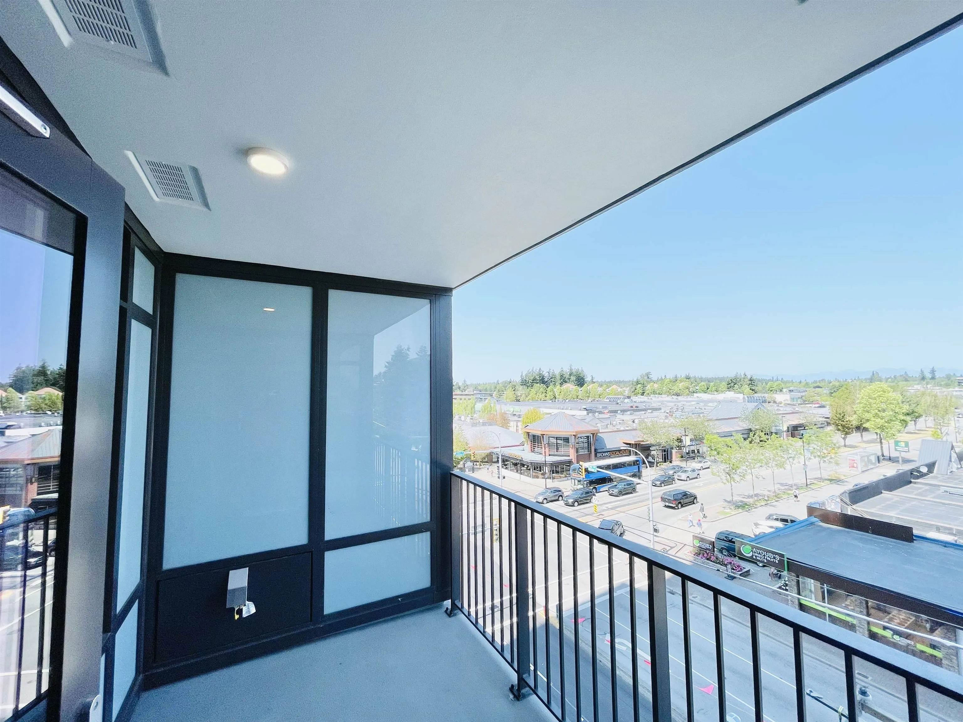1588 Johnston Road #303