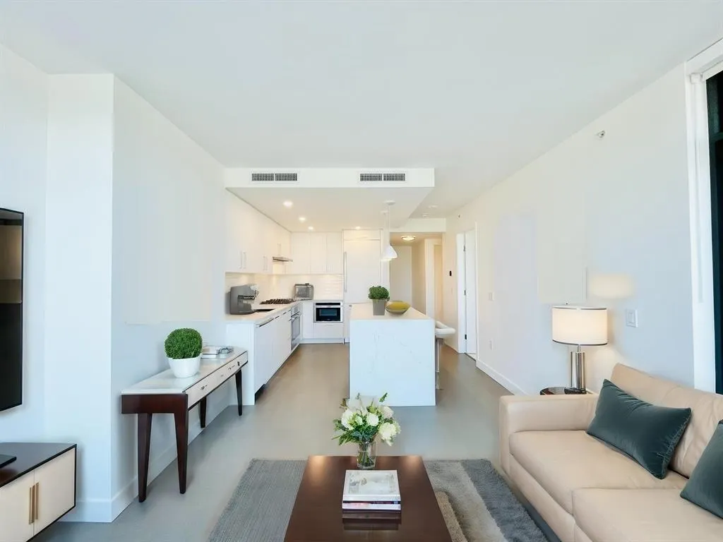 1588 Johnston Road #303