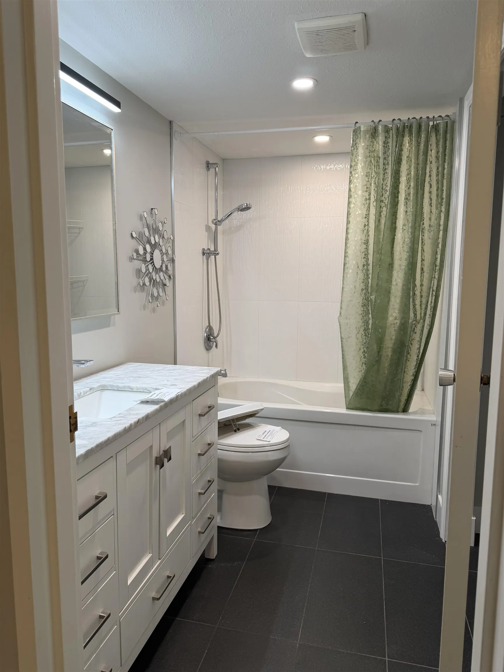 1202 London Street #223