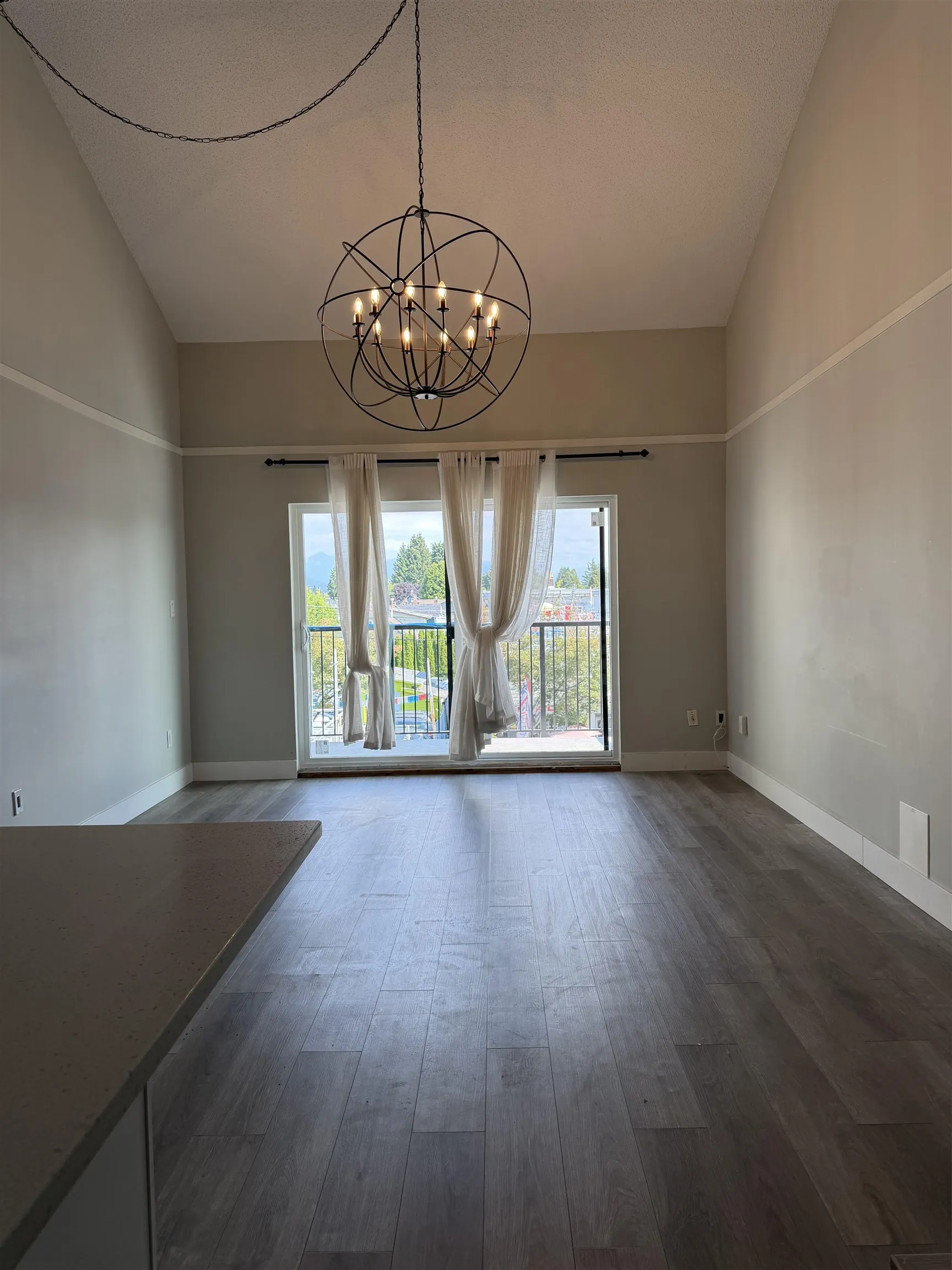 1202 London Street #223