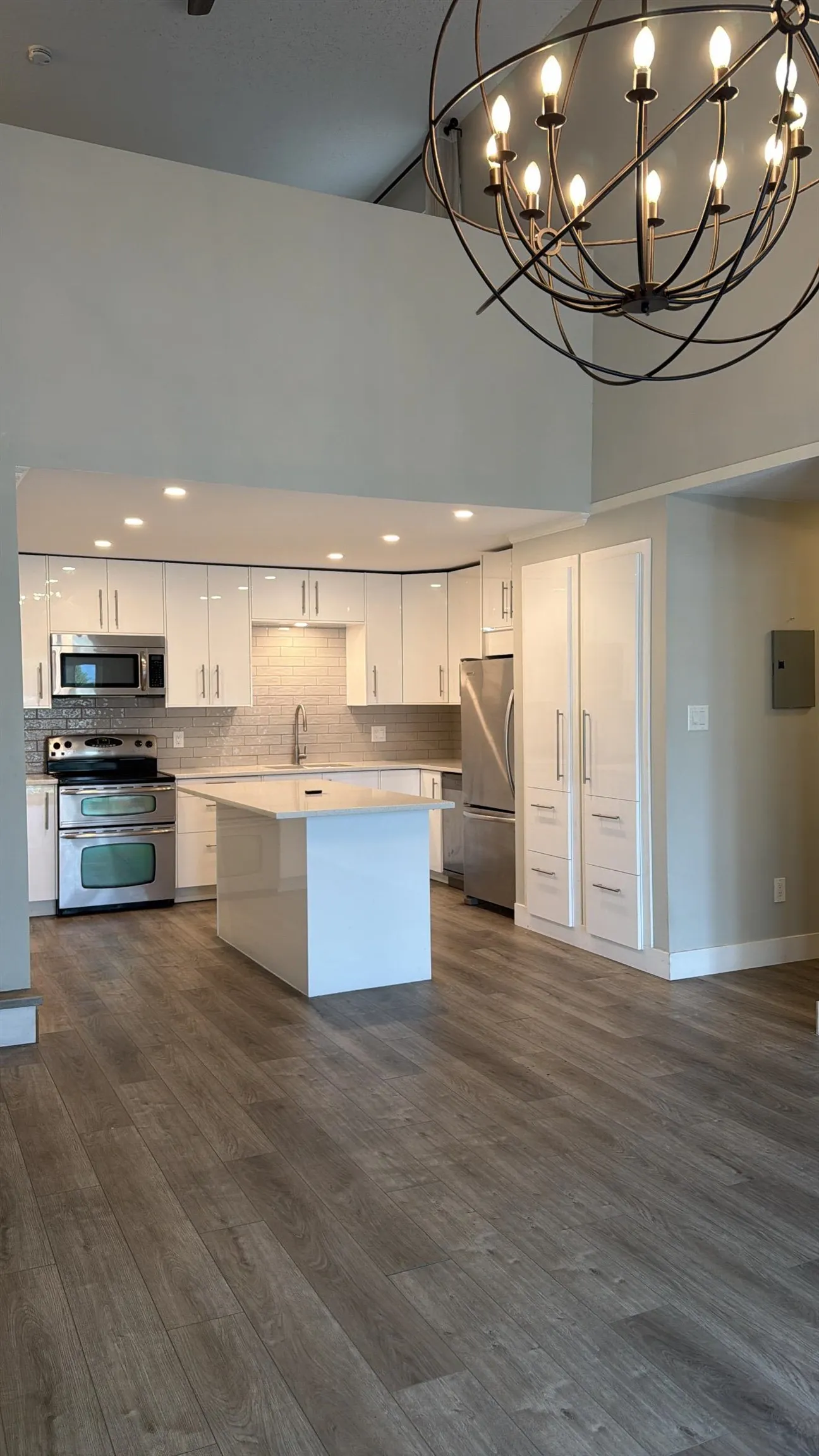 1202 London Street #223