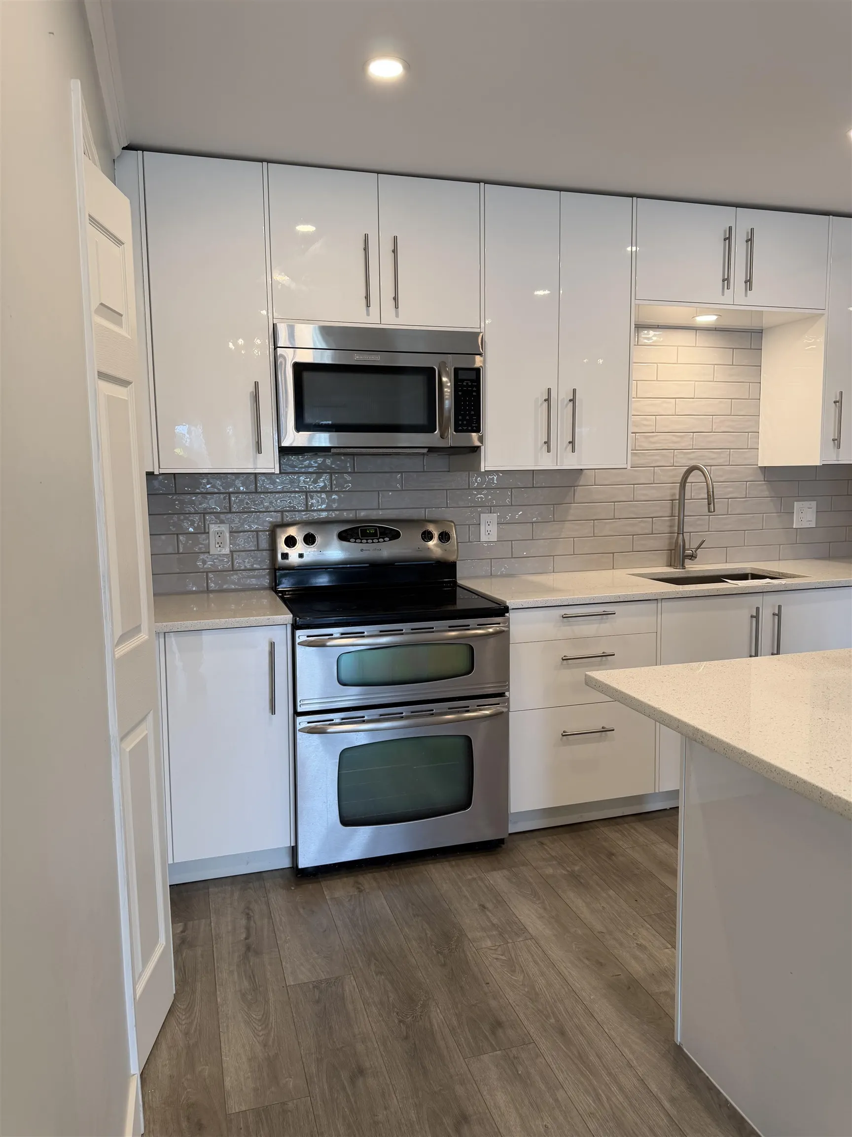 1202 London Street #223