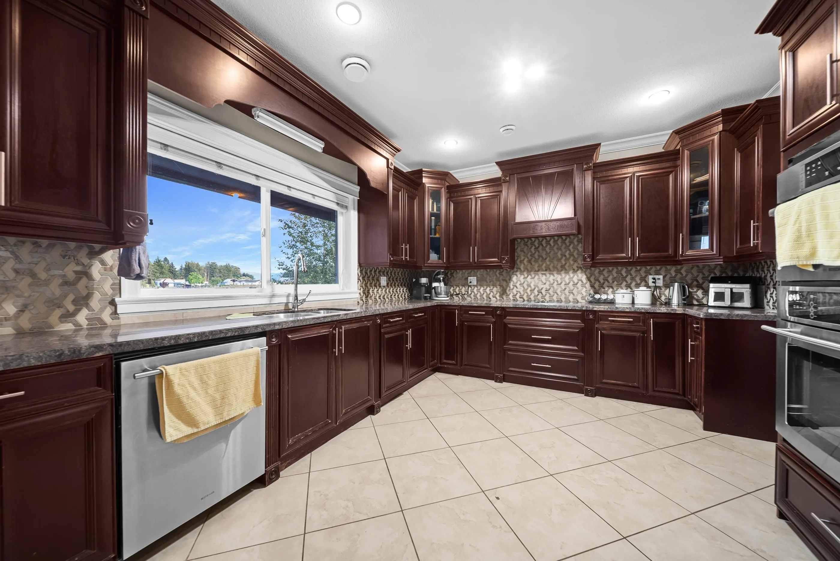 2338 Bradner Road