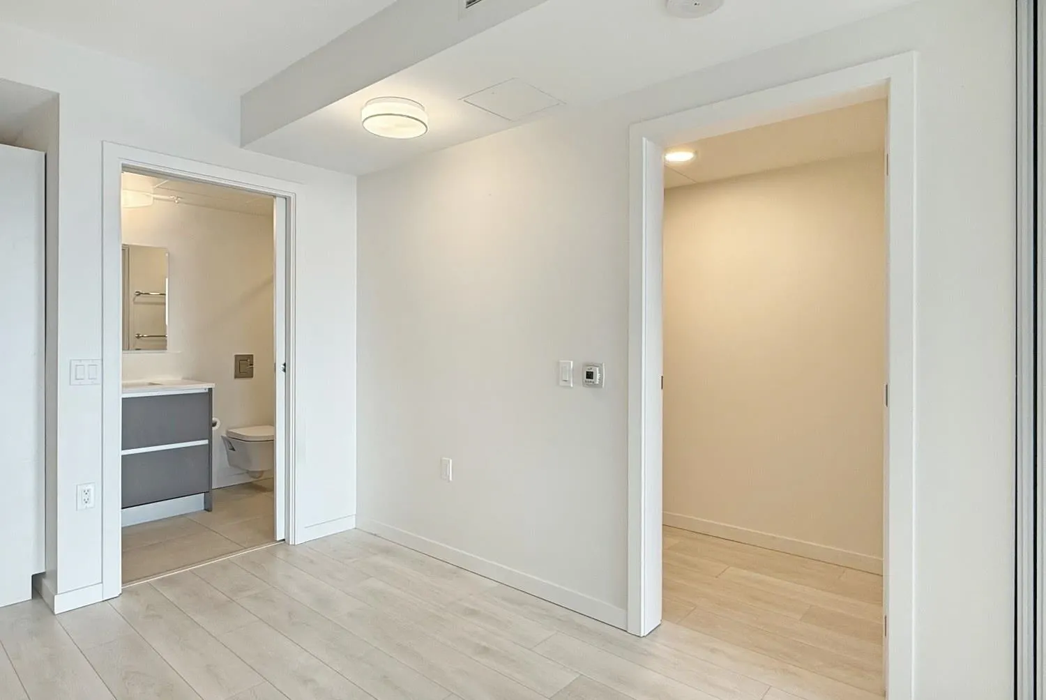180 E 2nd Avenue #1211