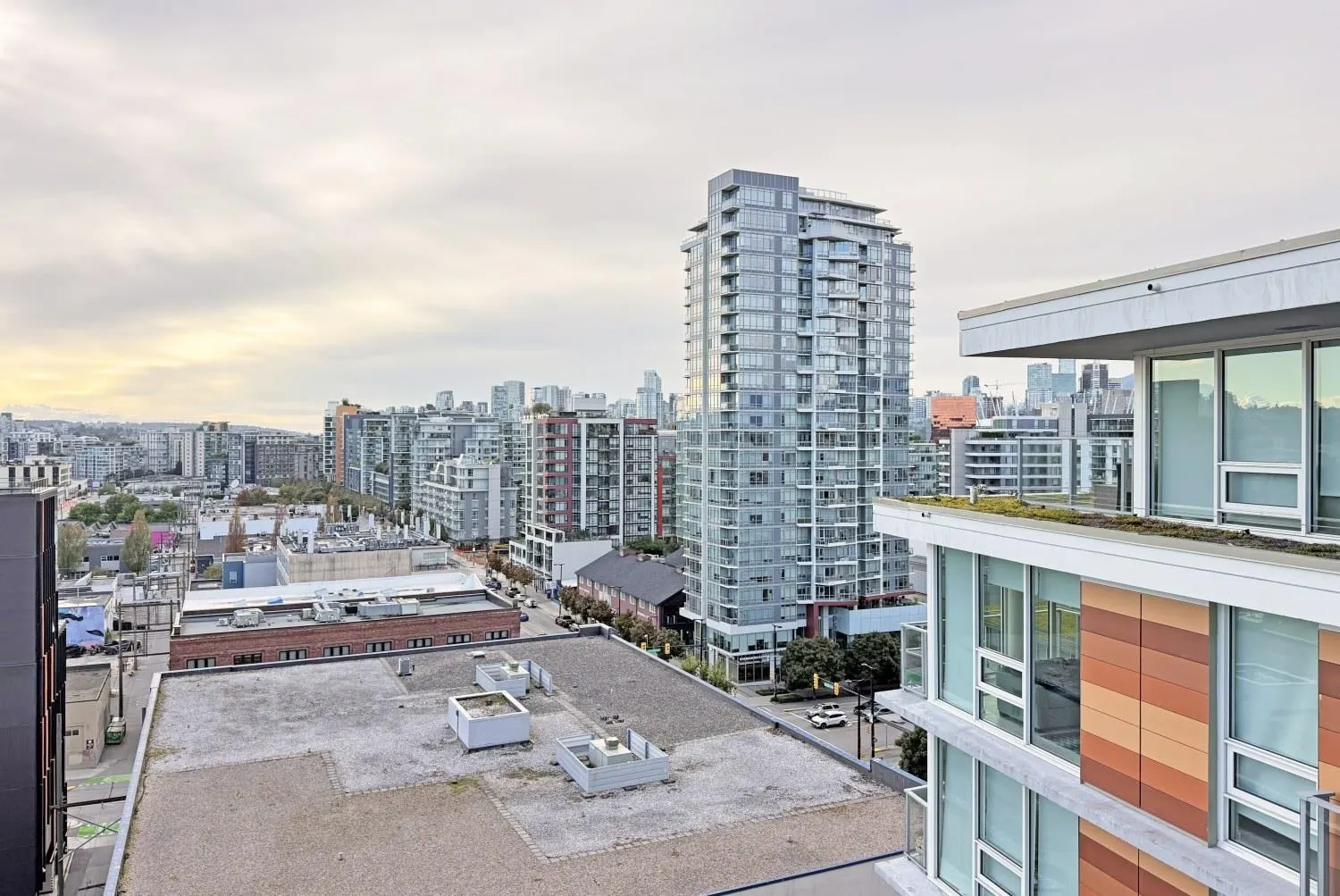 180 E 2nd Avenue #1211