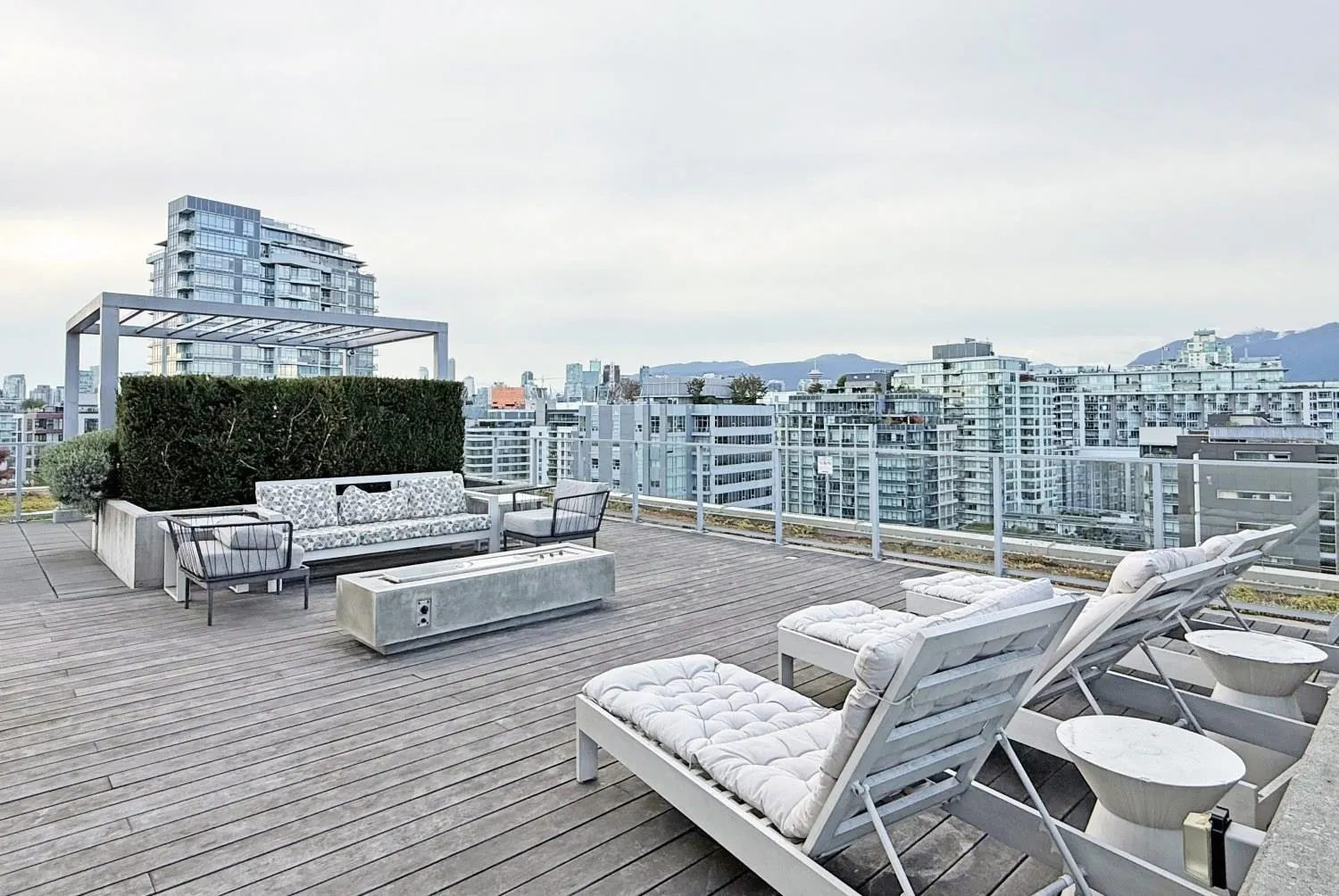 180 E 2nd Avenue #1211