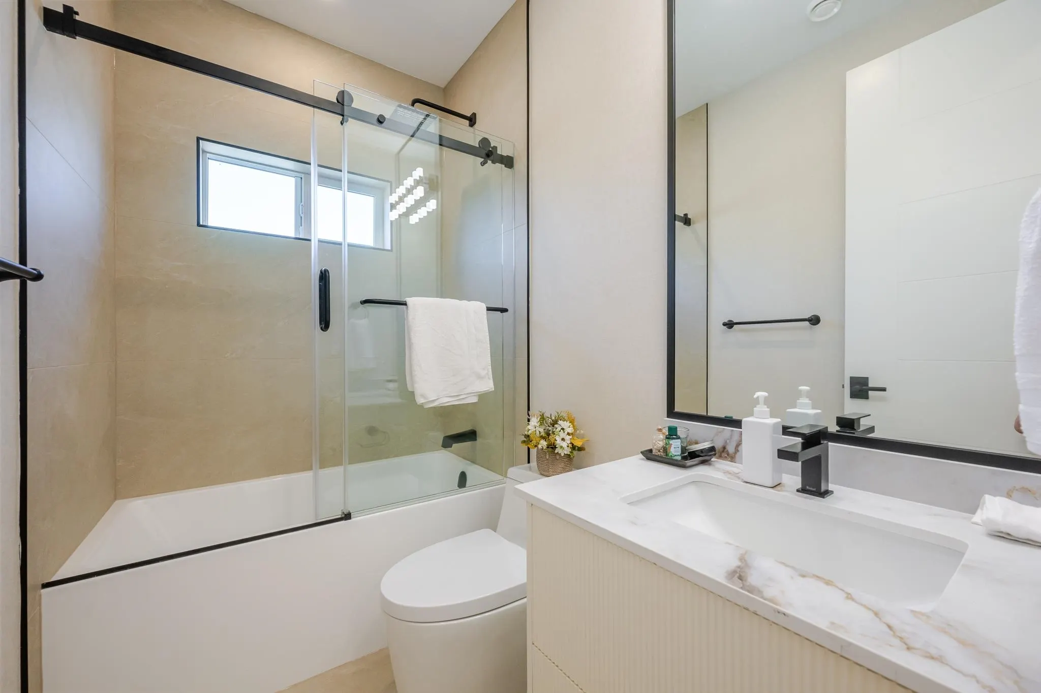 1759 Morgan Avenue #101