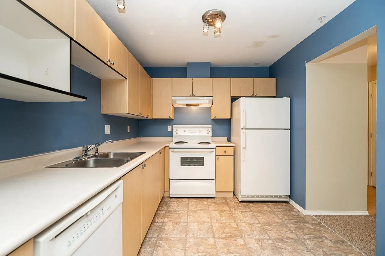 10186 155 Street #201
