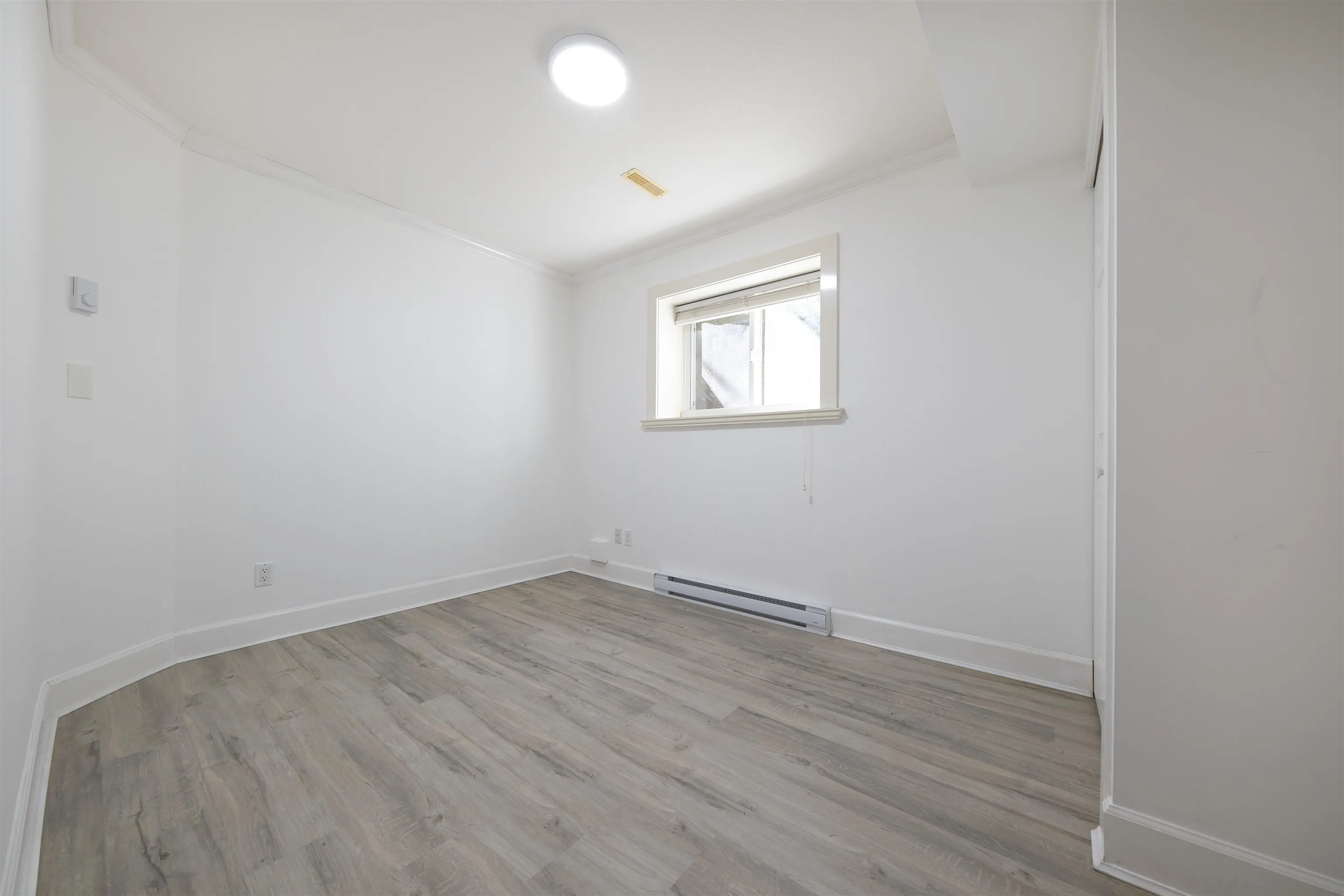 1630 Lawson Avenue #BASEMENT