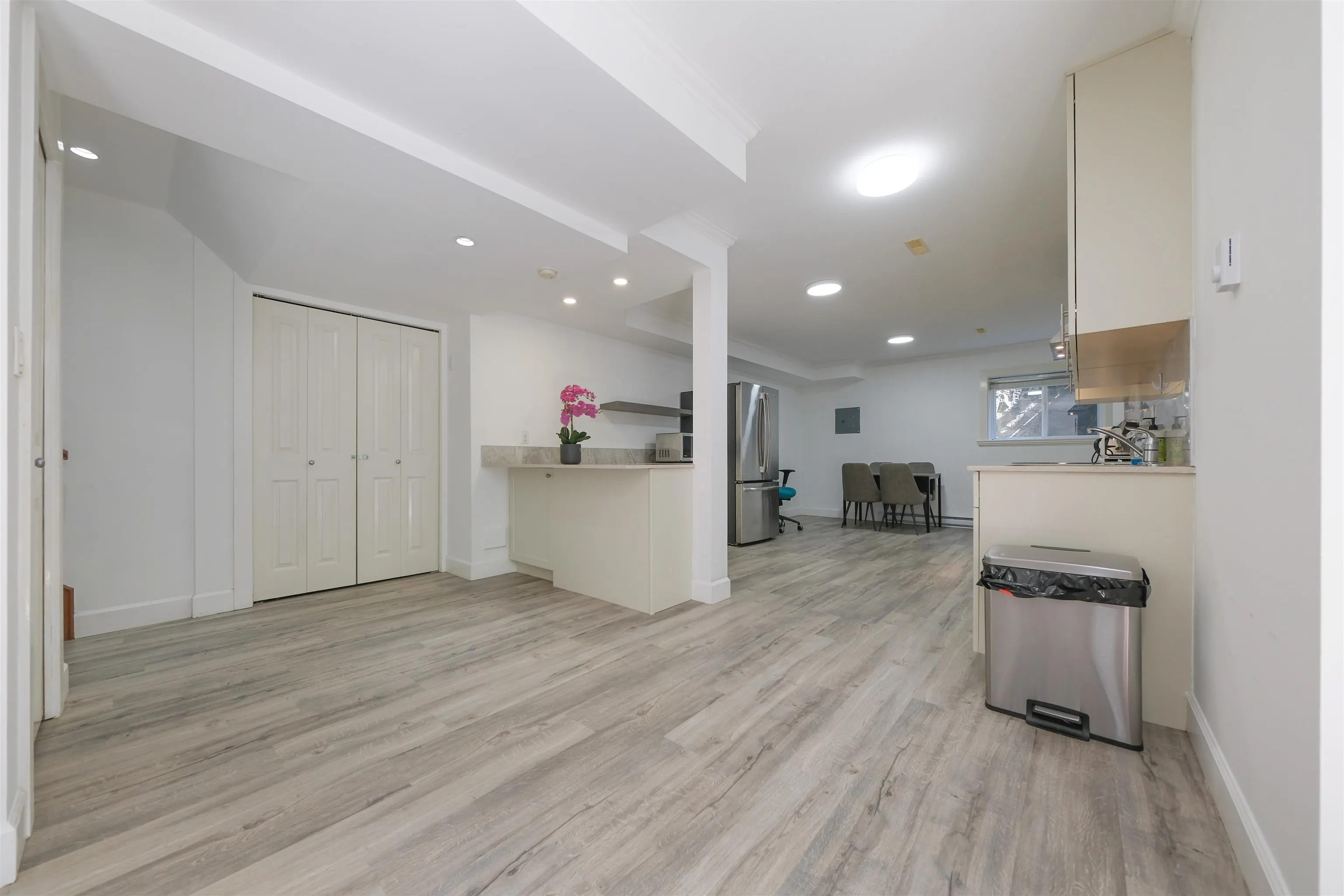 1630 Lawson Avenue #BASEMENT