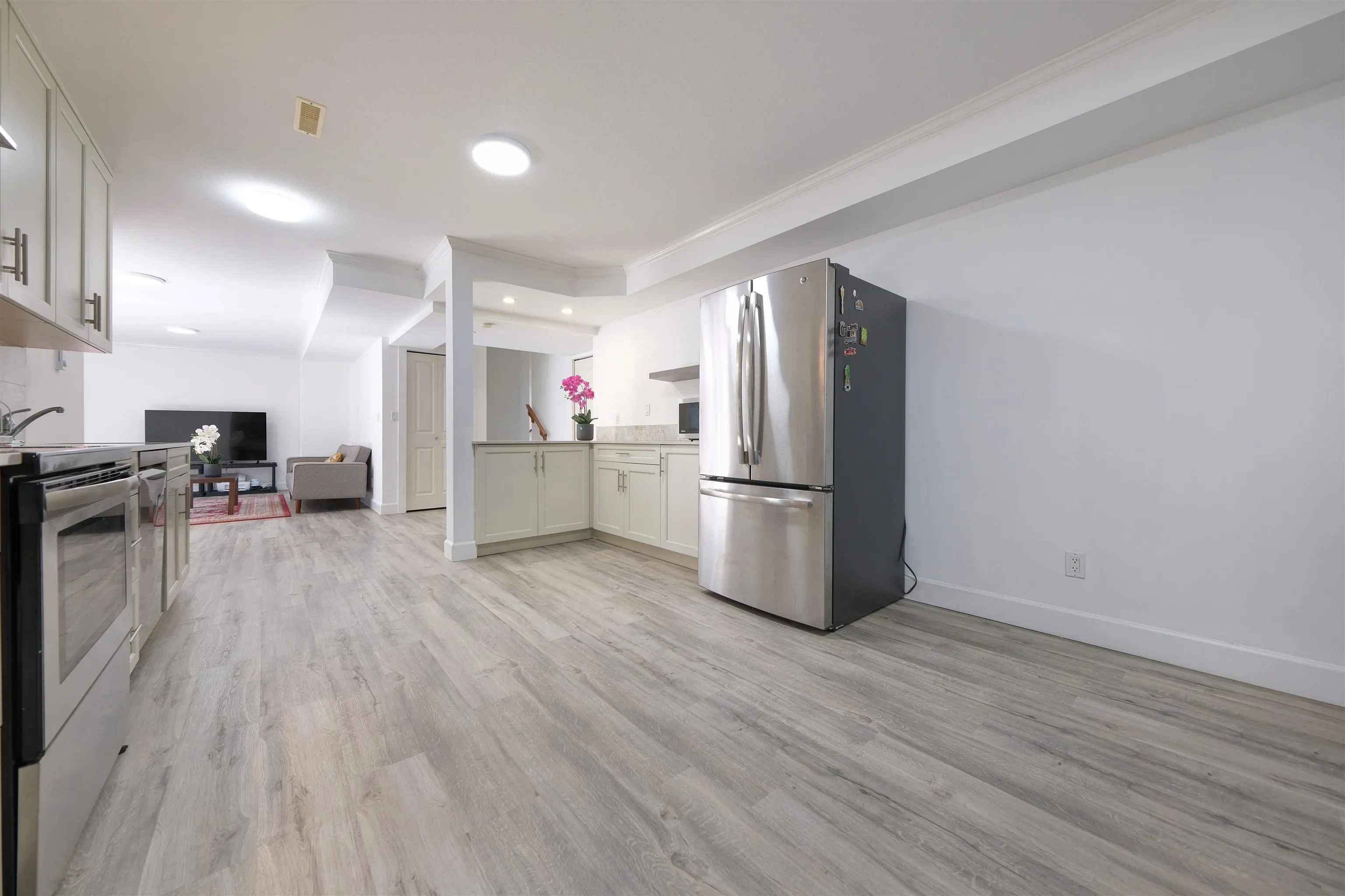 1630 Lawson Avenue #BASEMENT
