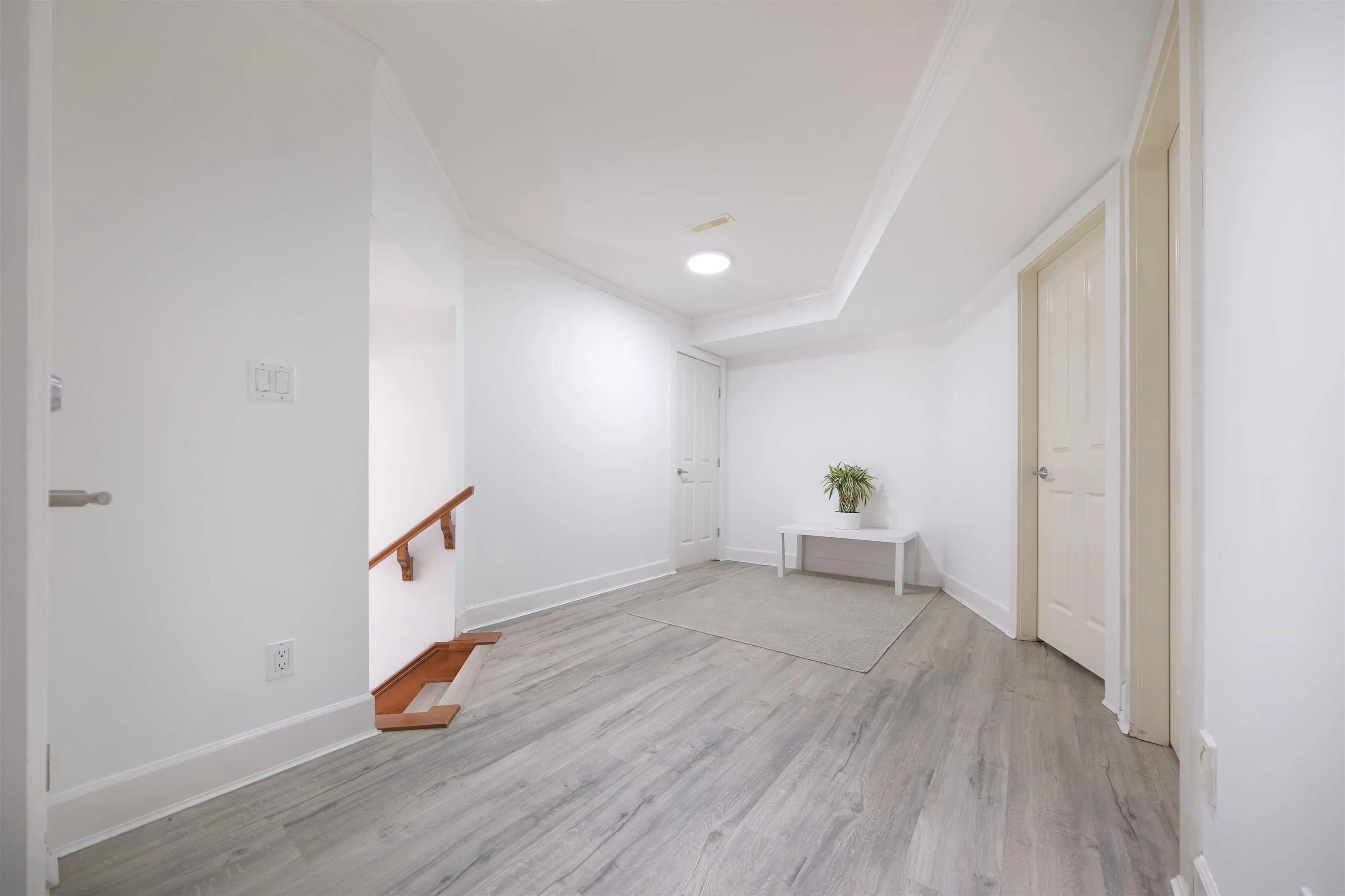 1630 Lawson Avenue #BASEMENT
