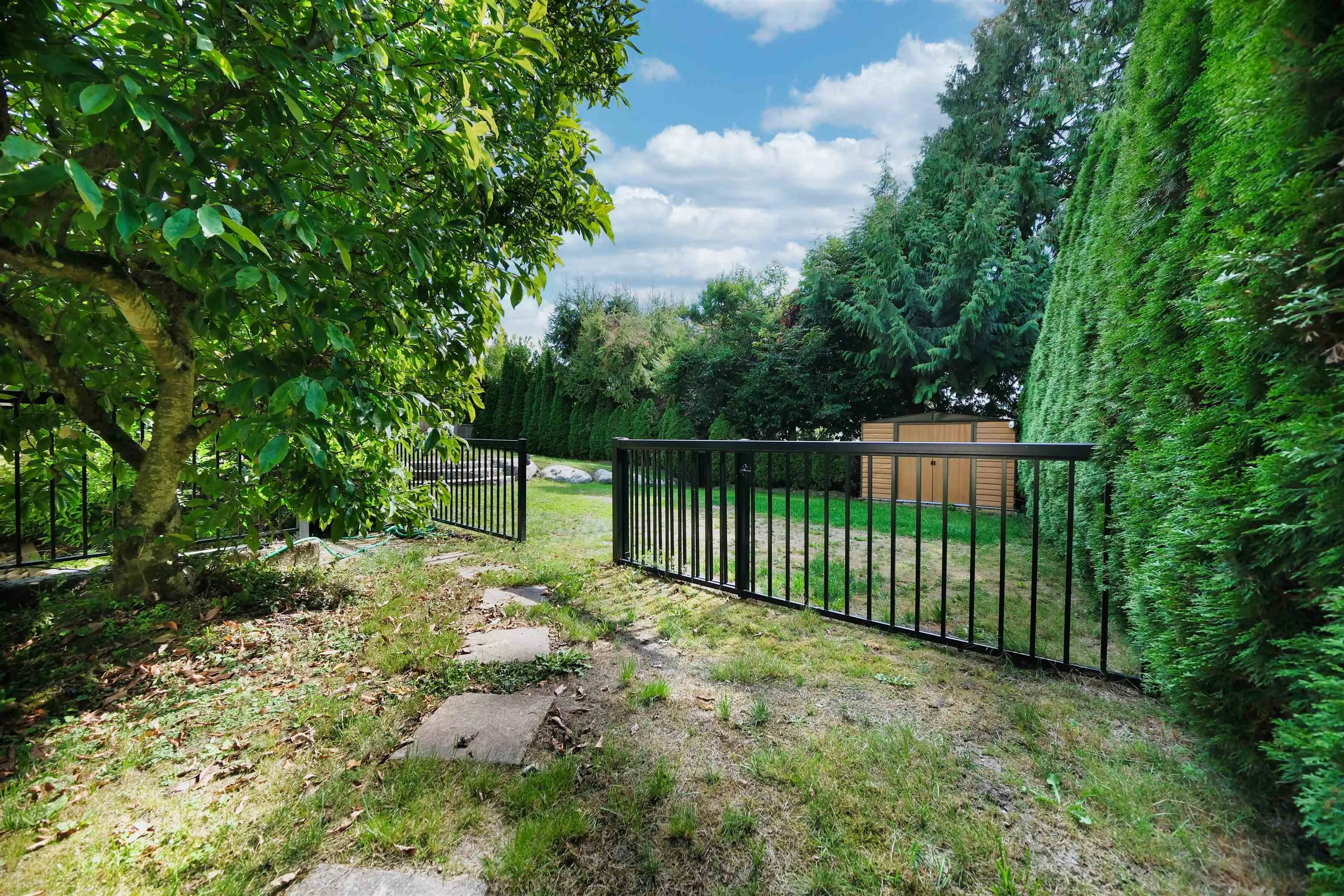 1630 Lawson Avenue #BASEMENT
