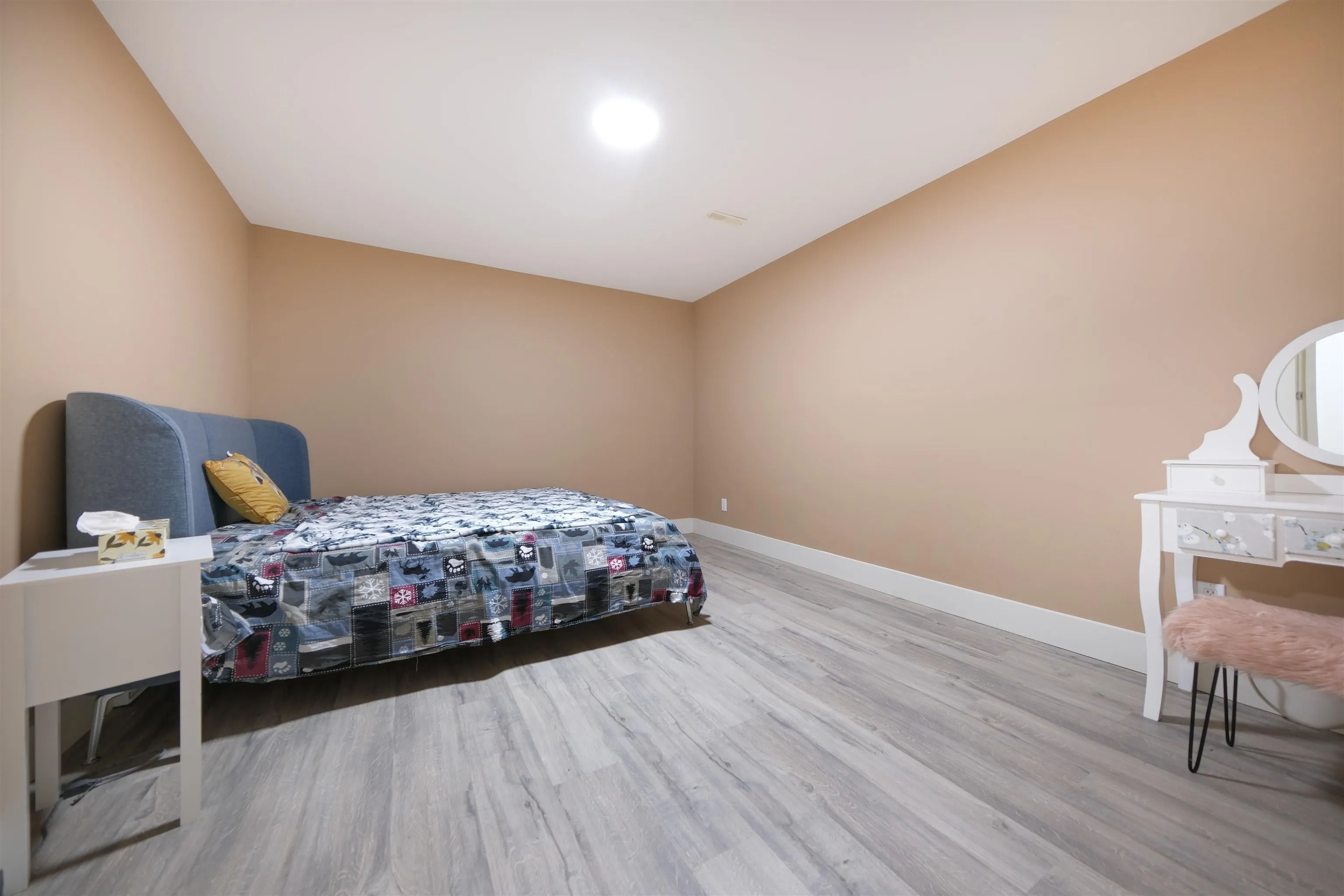 1630 Lawson Avenue #BASEMENT