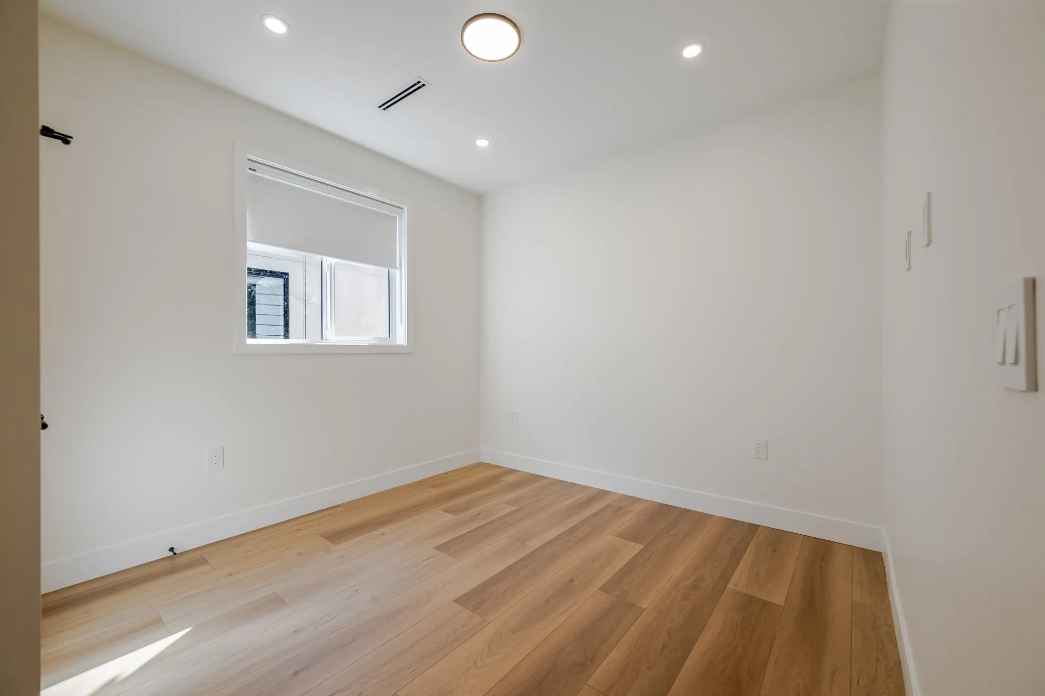 1759 Morgan Avenue #102