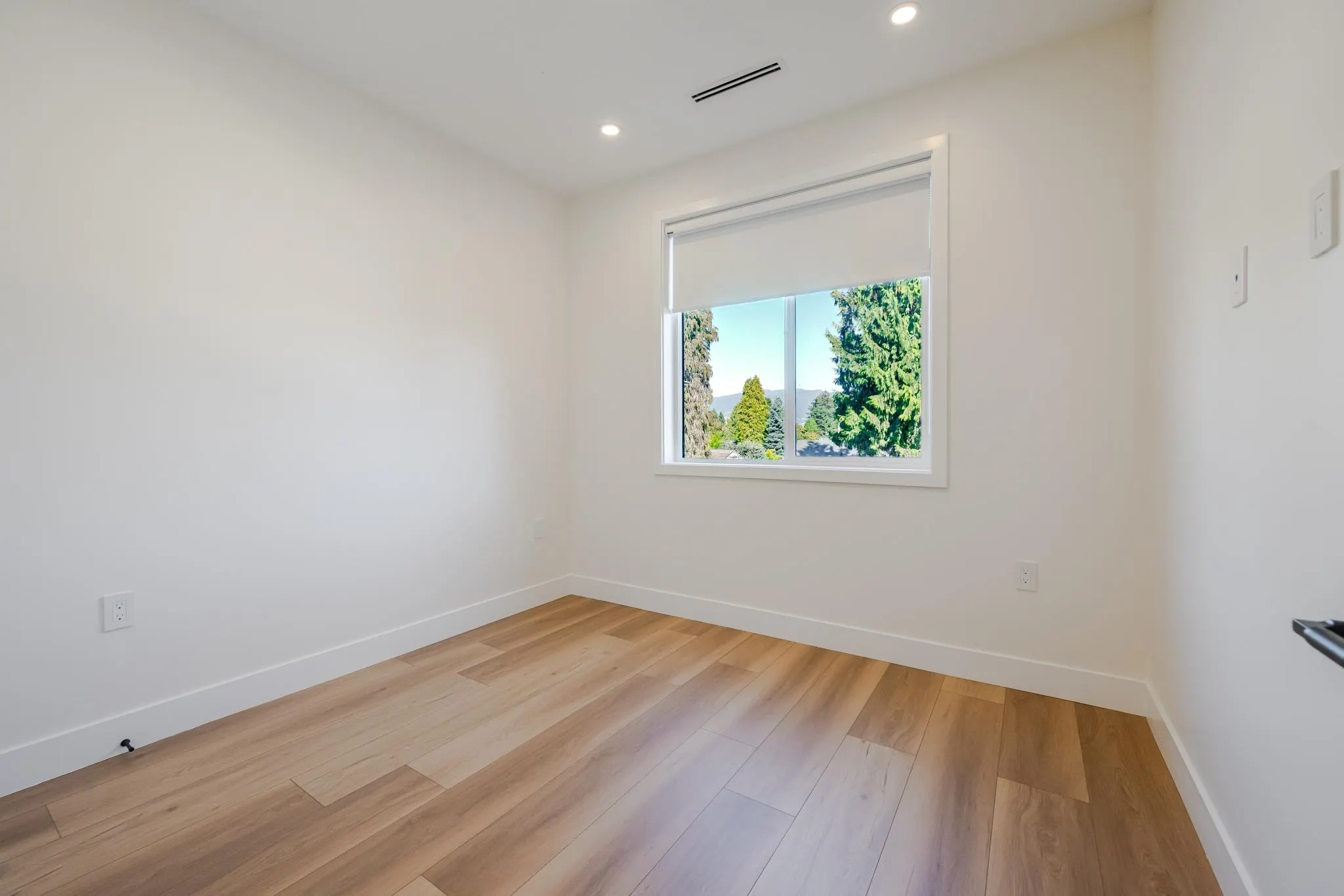 1759 Morgan Avenue #102